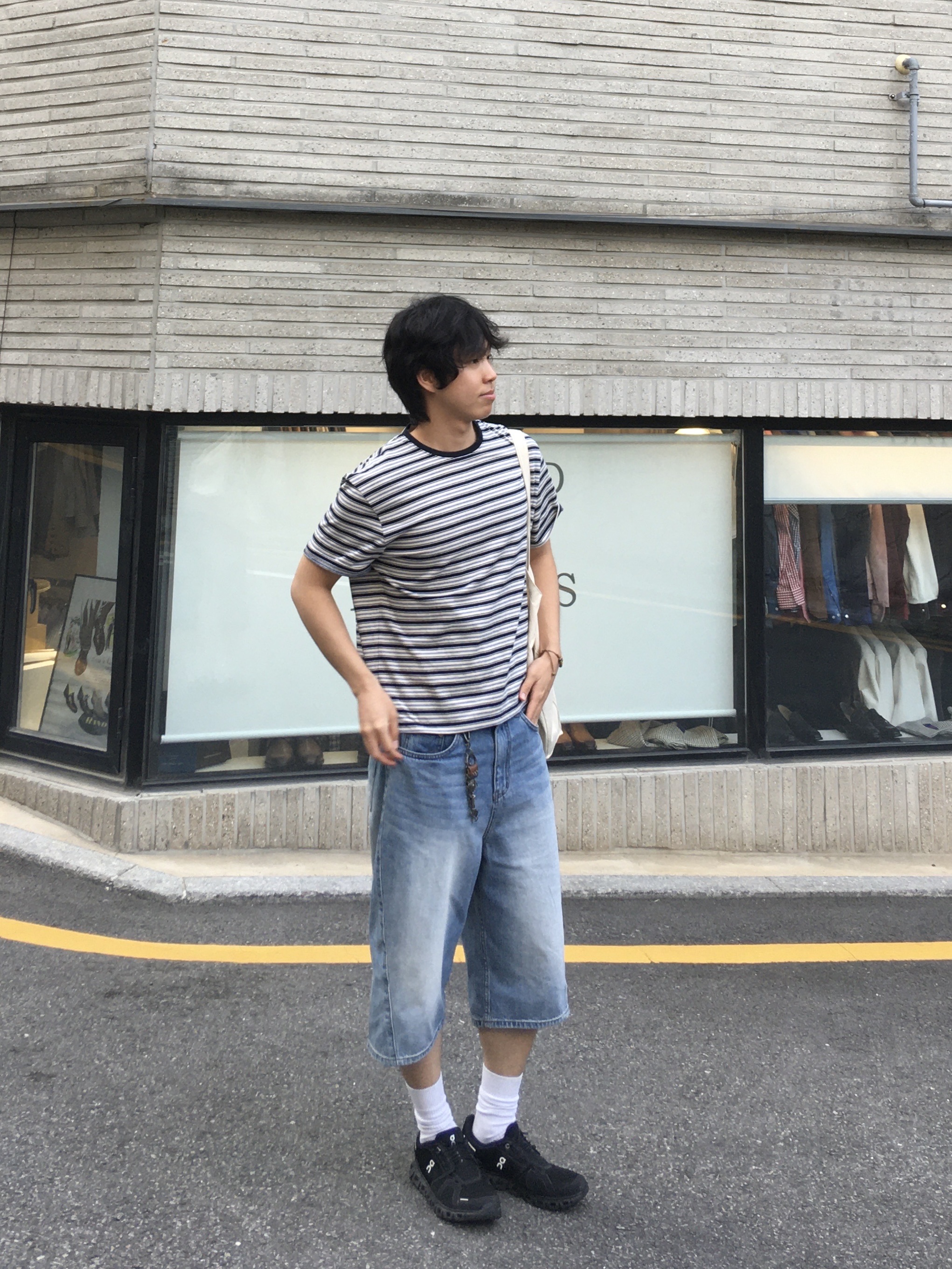 On Running Cloud 6 Black 착용 스타일 - 3