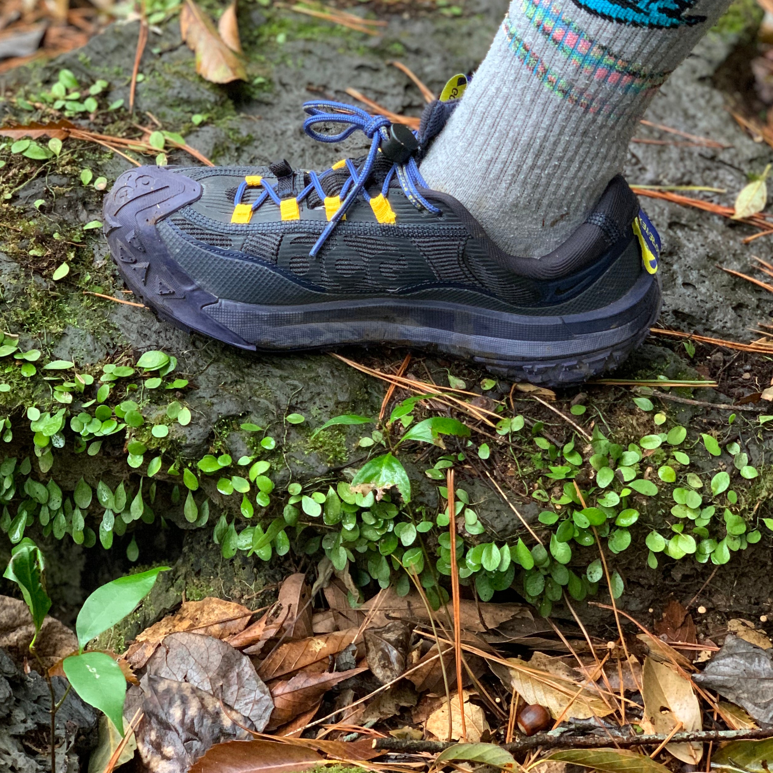 Nike ACG Mountain Fly 2 Low Gore-Tex Dark Obsidian Midnight Navy 착용 스타일