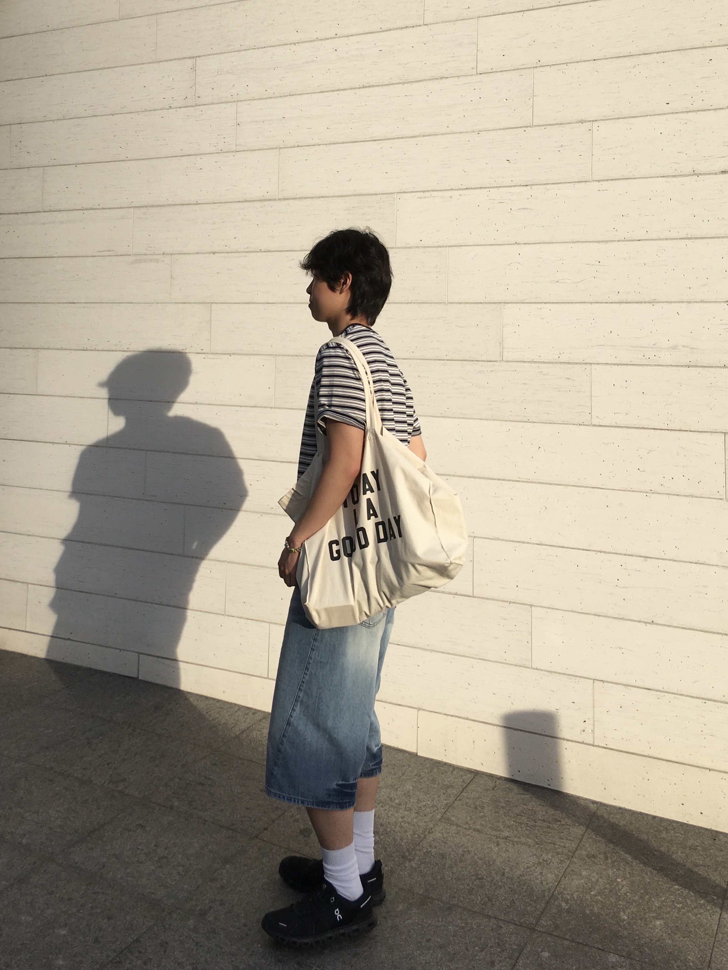 On Running Cloud 6 Black 착용 스타일 - 1