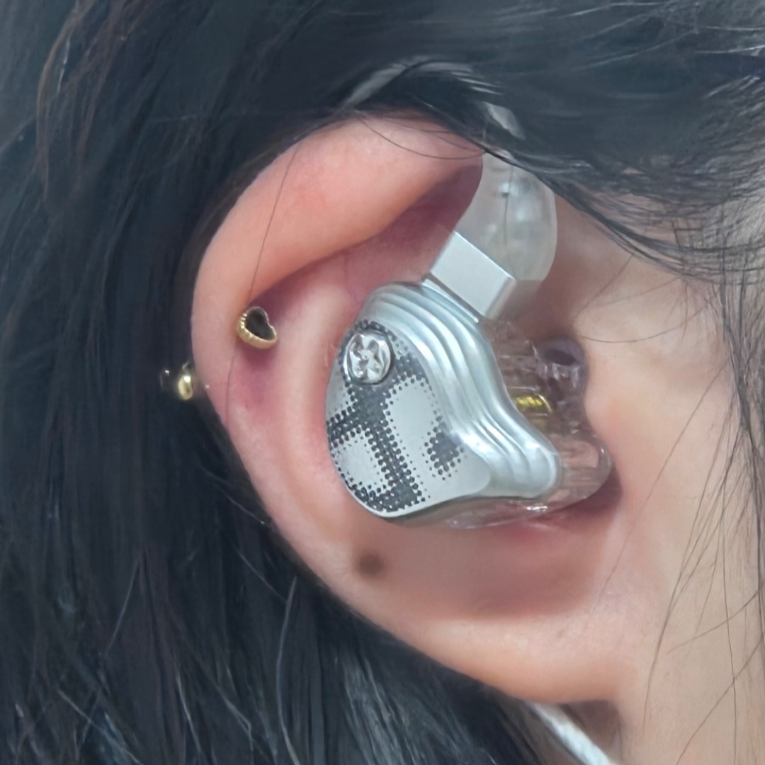 NOMANUAL In-Ear Headphones 착용 스타일 - 1