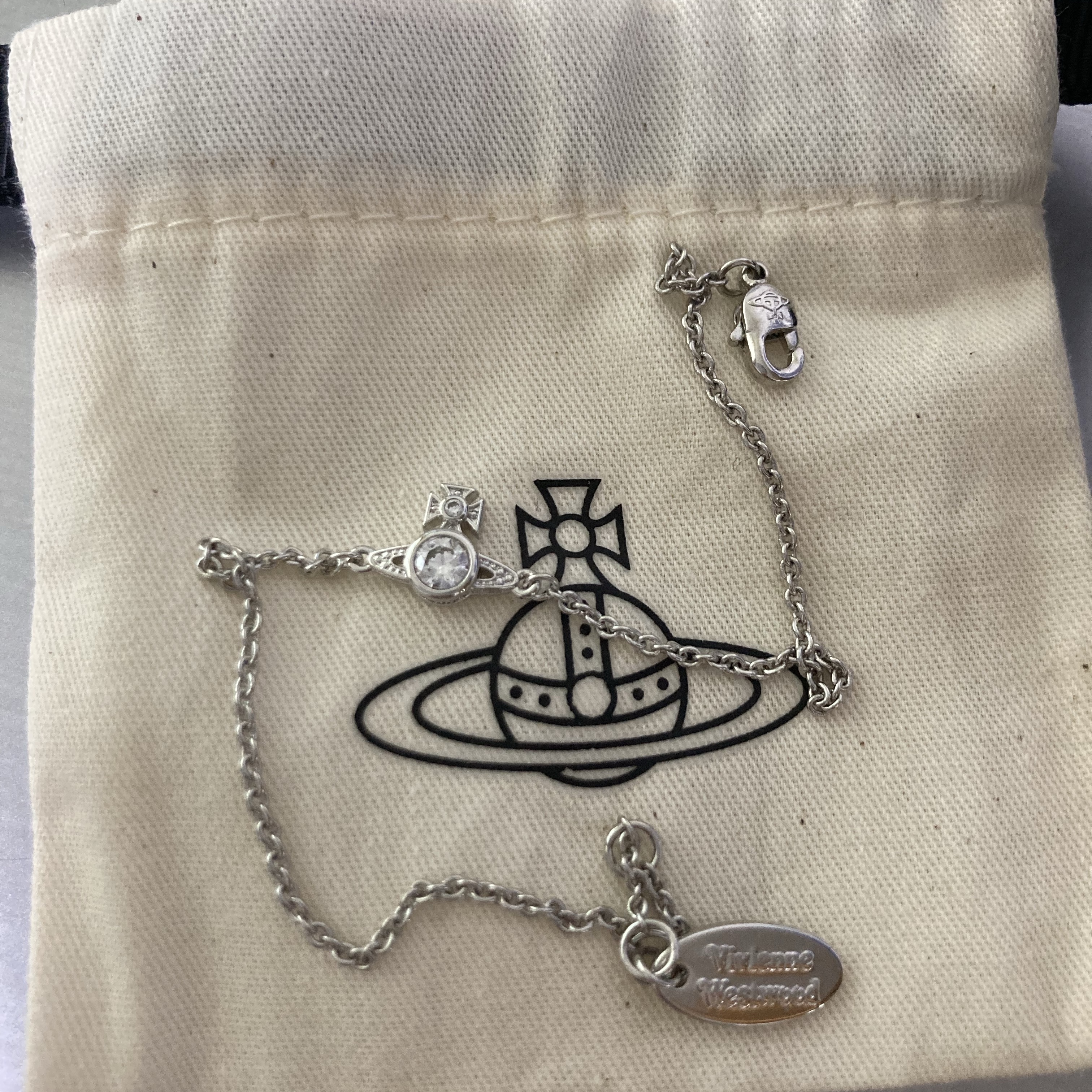 (W) Vivienne Westwood London Orb Bracelet Silver 착용 스타일