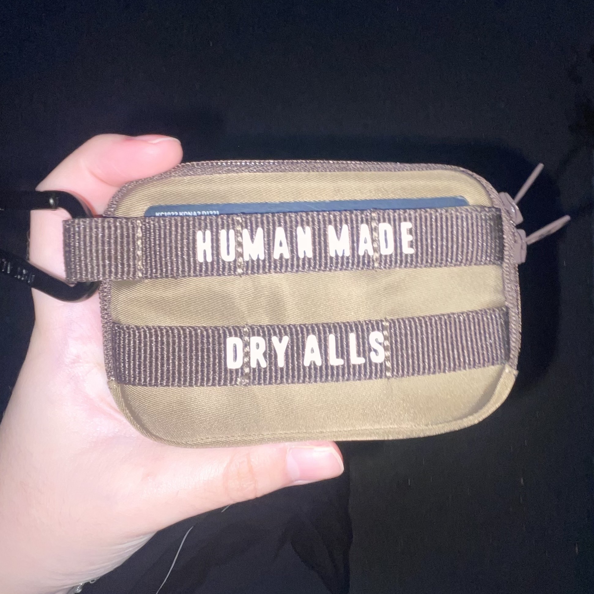 Human Made Military Card Case Brown 착용 스타일