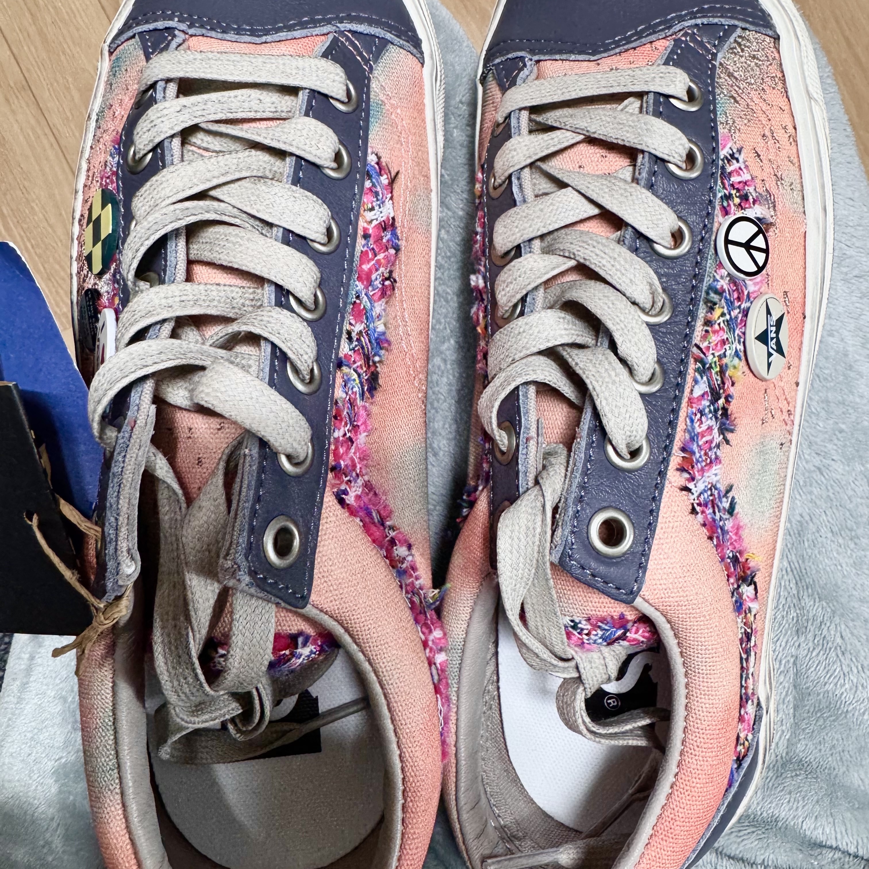 Vans Premium Old Skool 36 LX Souvenir Asphalt Grey Pink 착용 스타일 - 6