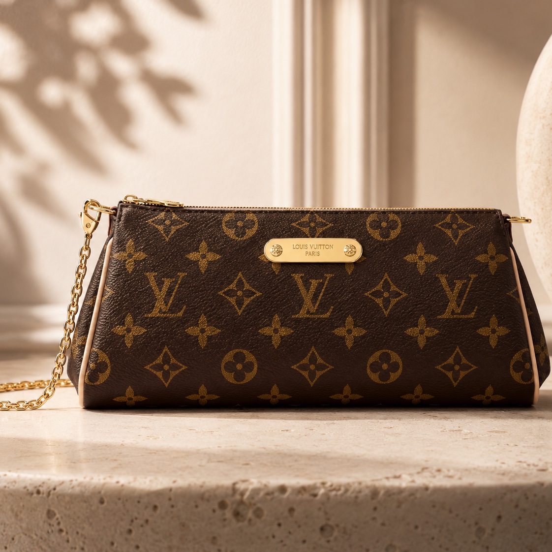Louis Vuitton Pochette Eva Monogram 착용 스타일 - 5