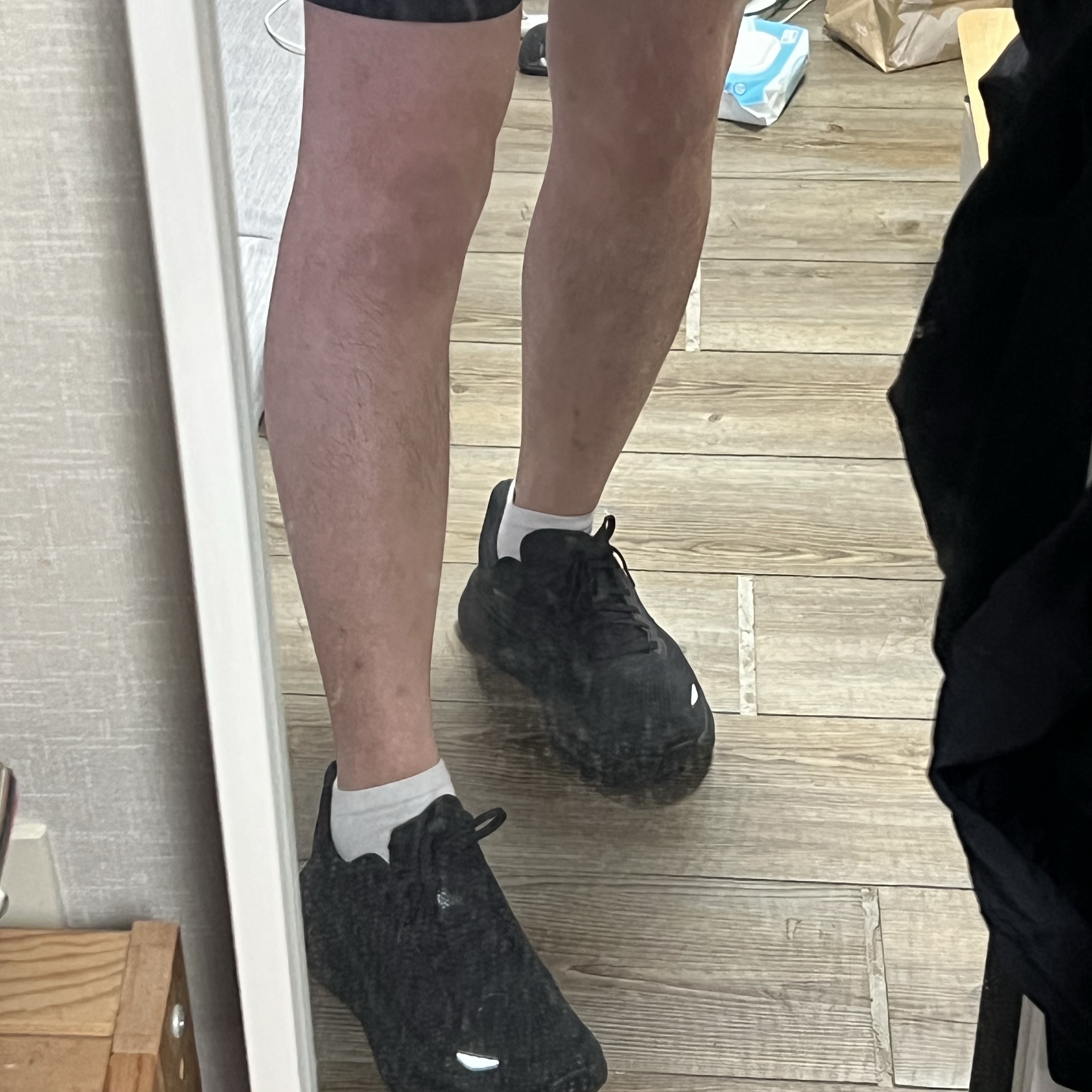 Hoka Bondi 9 Black - Regular 착용 스타일