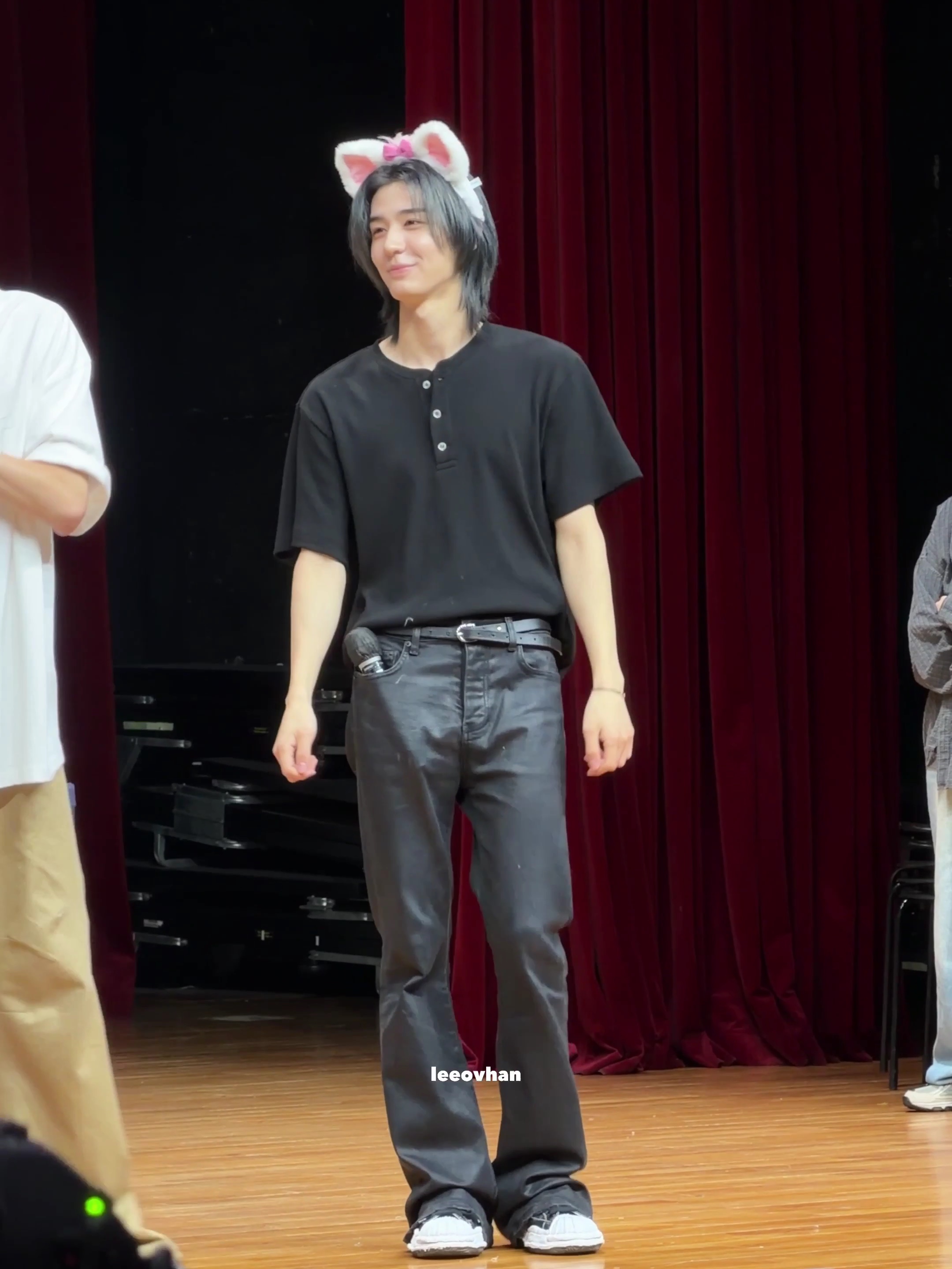 Undermycar Mu.158 Classic Logo Wax Coated Flare Jeans Black 착용 스타일 - 1