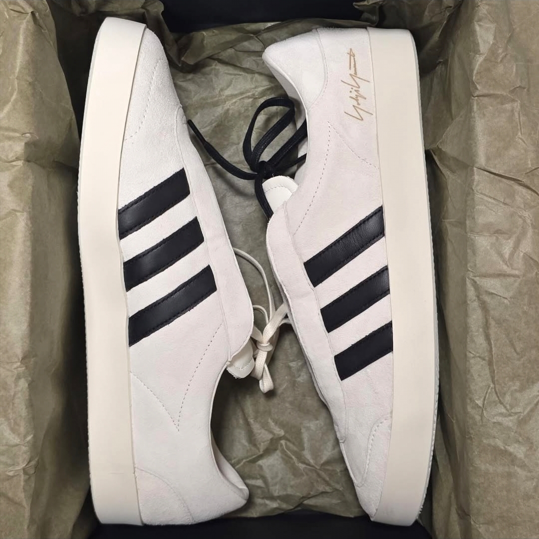 Y-3 Gazelle Black, Y-3 Gazelle Clear Off White 착용 스타일 - 1