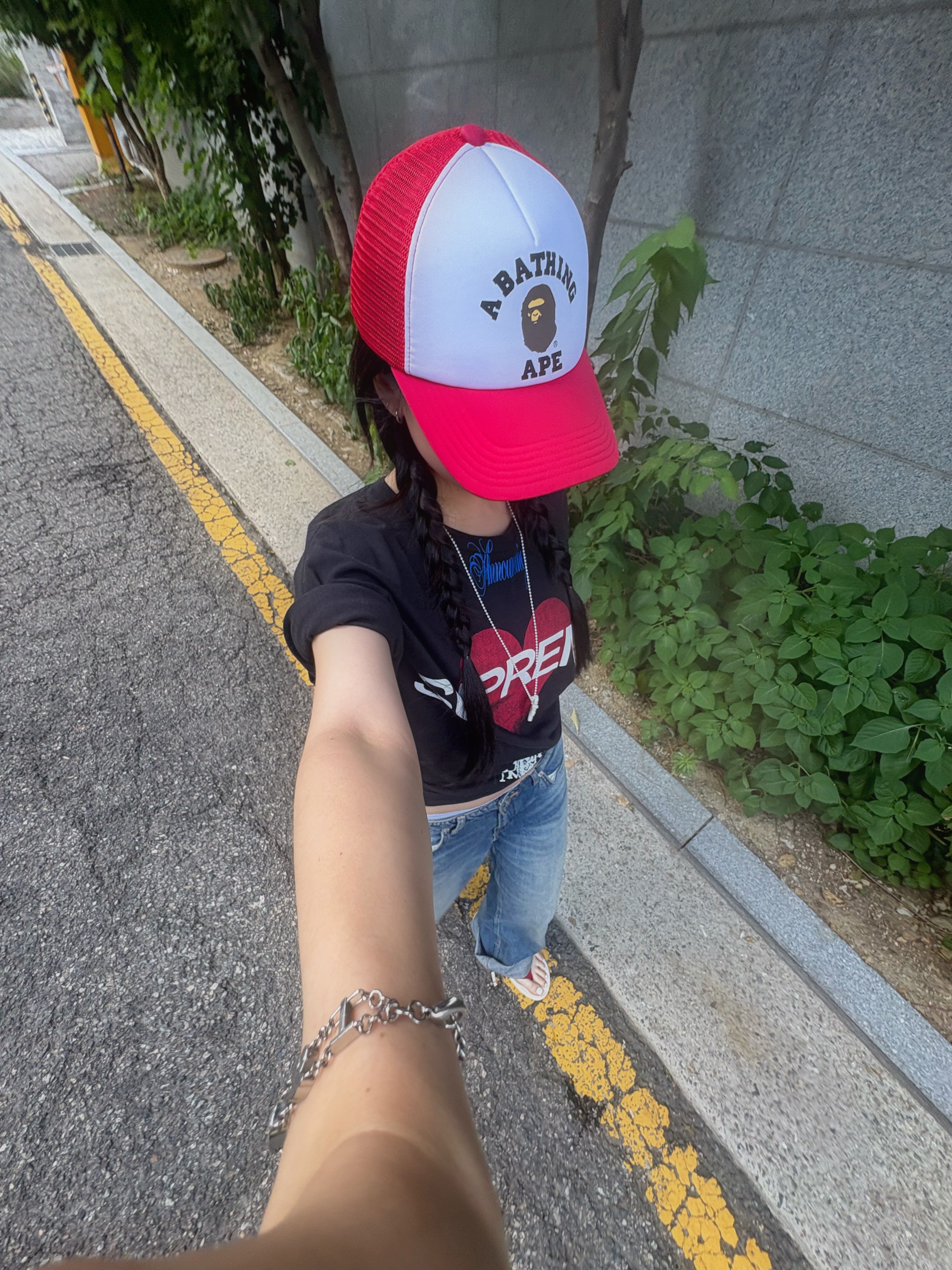 BAPE Go Ape Pointer College Mesh Cap Bapec Red, BAPE College Mesh Cap Red 착용 스타일