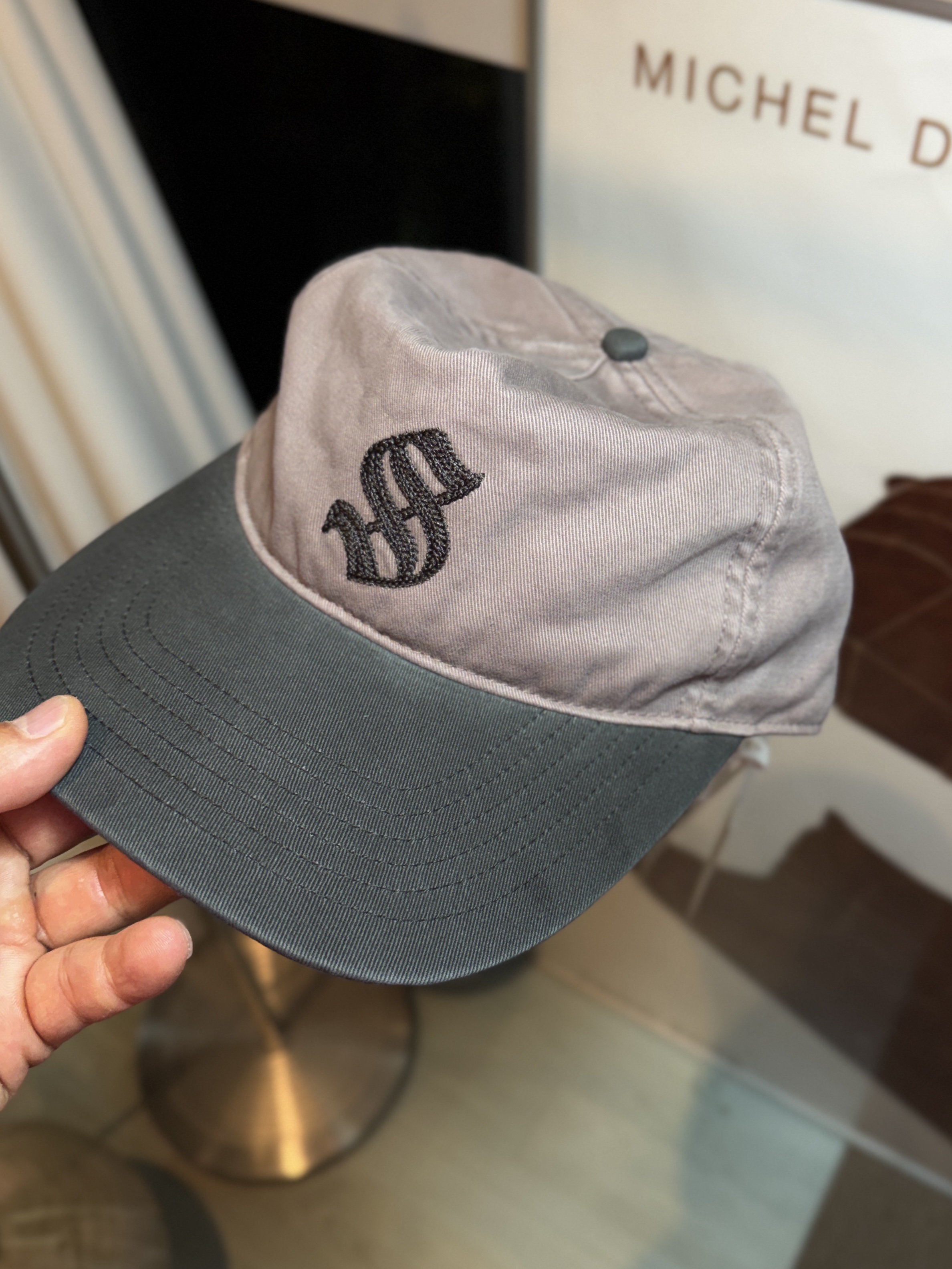 Sunday Ceremony Old English Vintage Logo Cap - Lavender, Sunday Ceremony Old English Vintage Logo Cap - Blue 착용 스타일 - 10