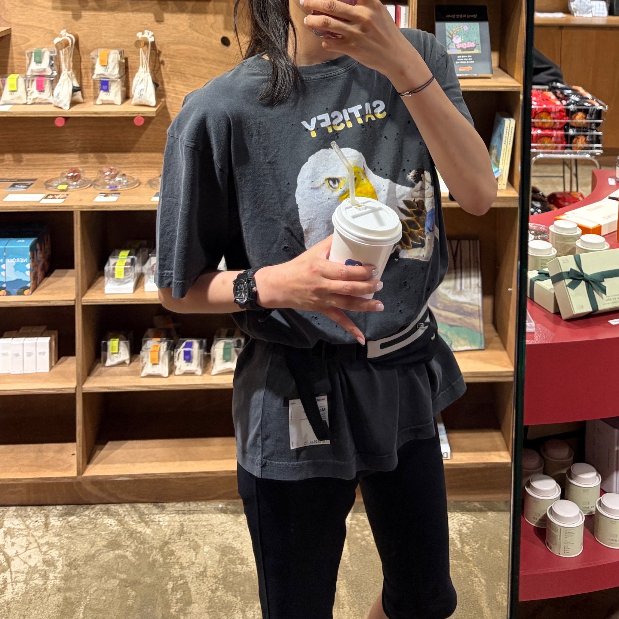 Satisfy Mothtech Eagle T-Shirt Aged Black 착용 스타일