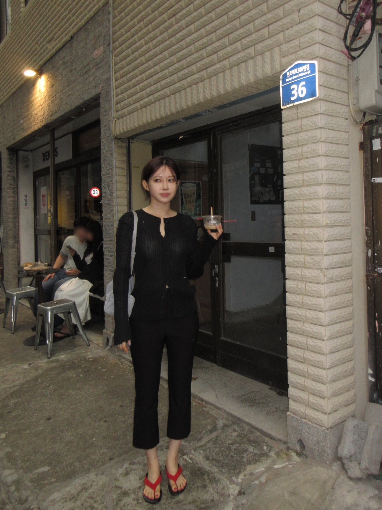 (W) Zara Leather Flat Sandal Red 착용 스타일