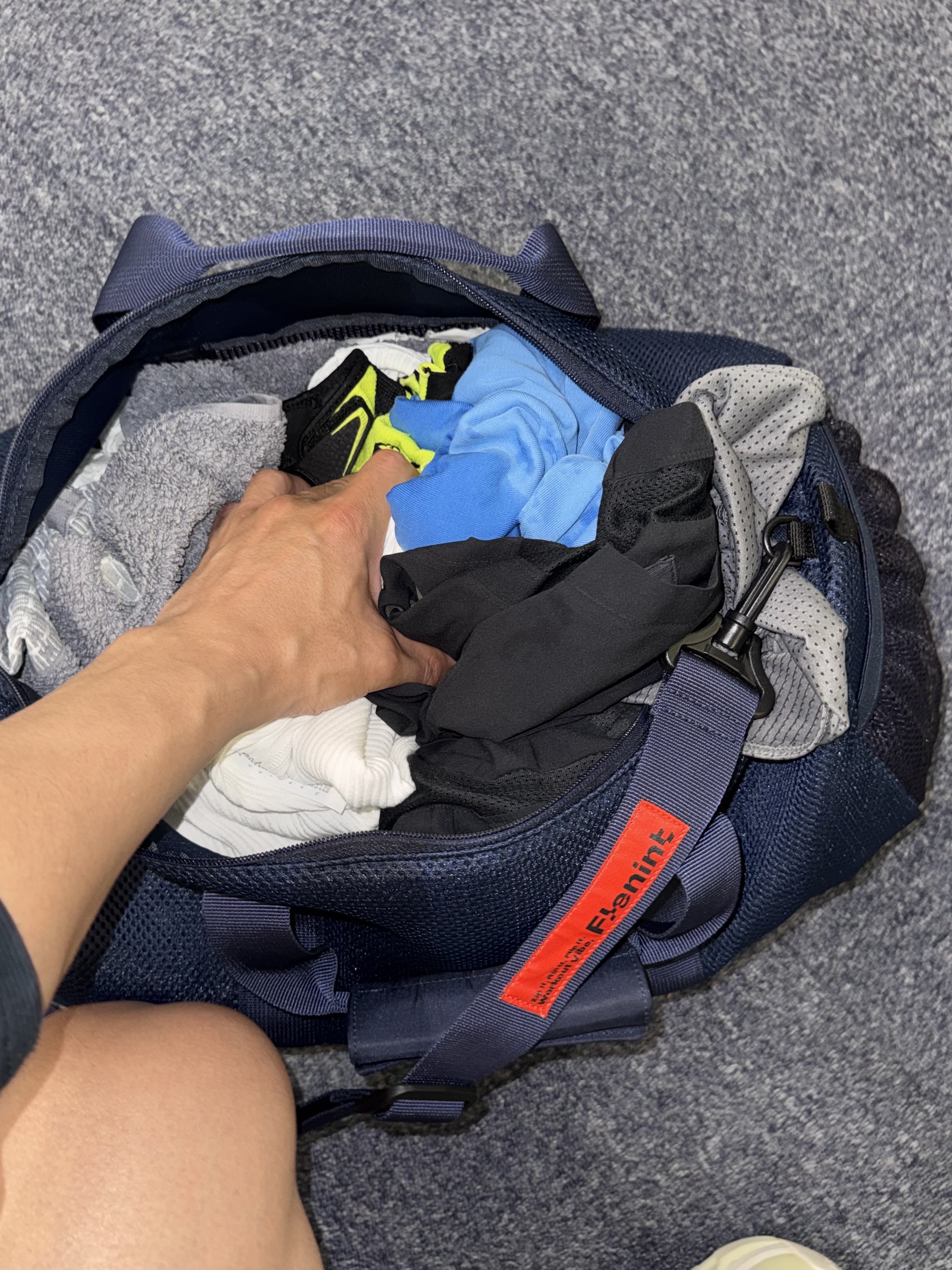 On Running x Post Archive Faction (Paf) Cloudmonster 2 Seedling White, UVU Half Tight 2.0 Black 착용 스타일 - 5