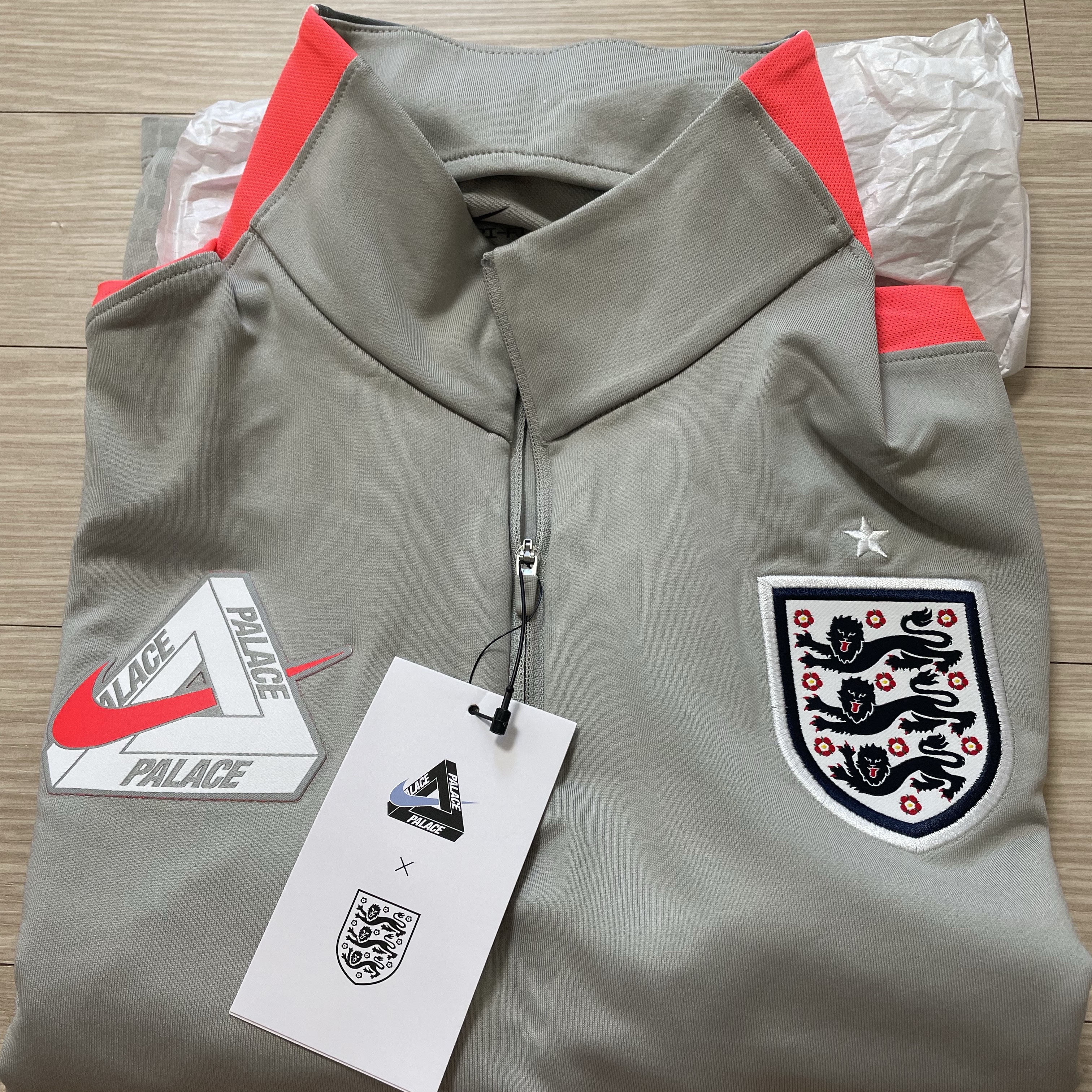 Palace x Nike England Dri-Fit Strike Drill Top Pewter Grey Cool Grey 착용 스타일 - 2