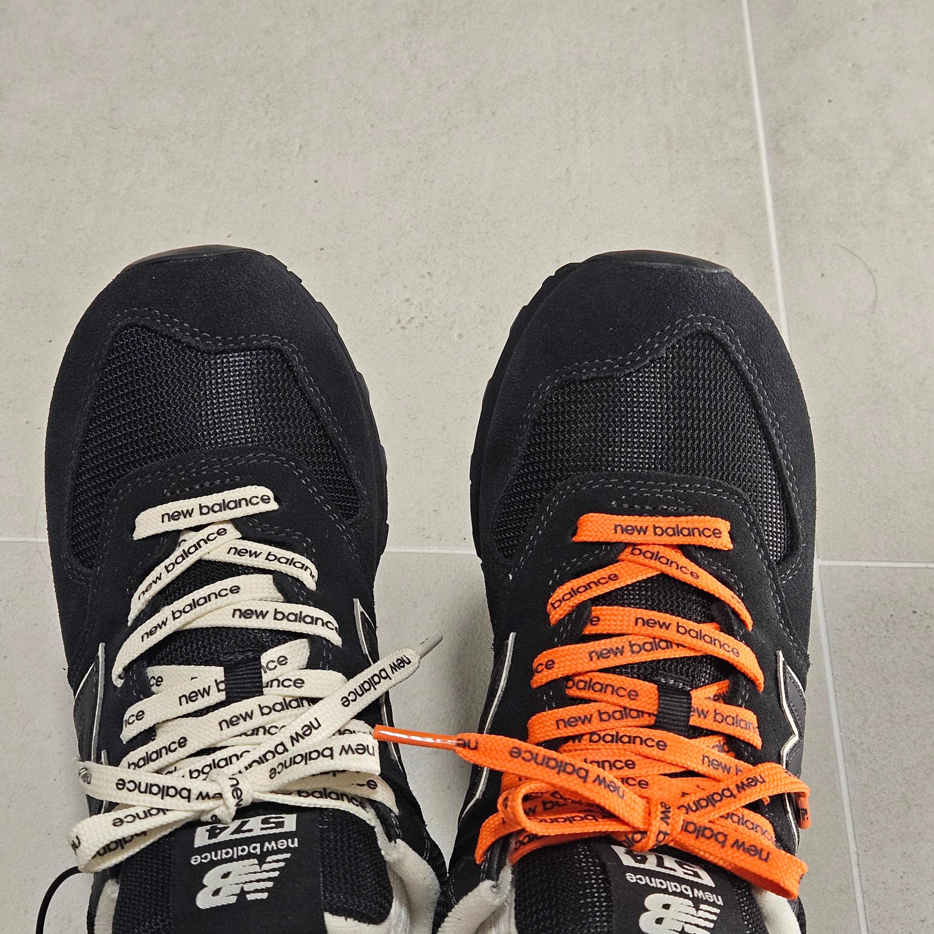 New Balance x Niko And 574 Black 착용 스타일 - 1
