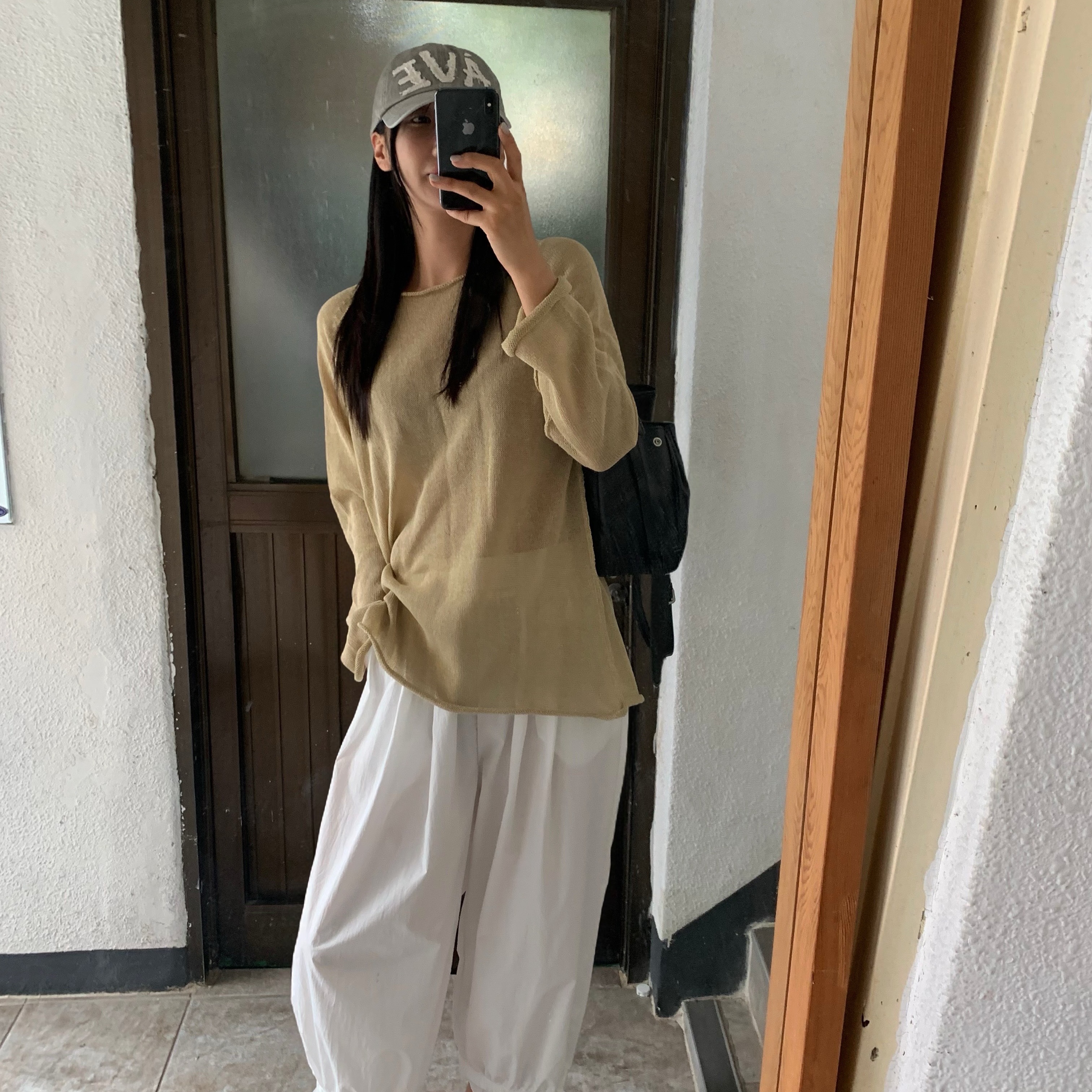 Aviemuah Applique Vintage Cap Khaki 착용 스타일
