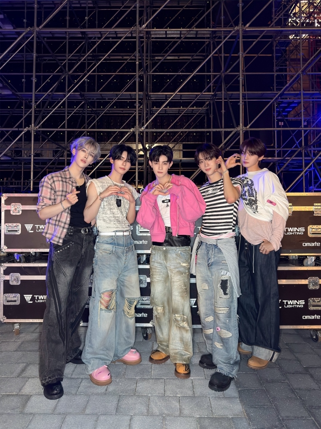 [트리플적립] PACOSPLY Sick Boy Denim Pants Blue, [트리플적립] PACOSPLY Sick Boy Denim Pants Navy 착용 스타일