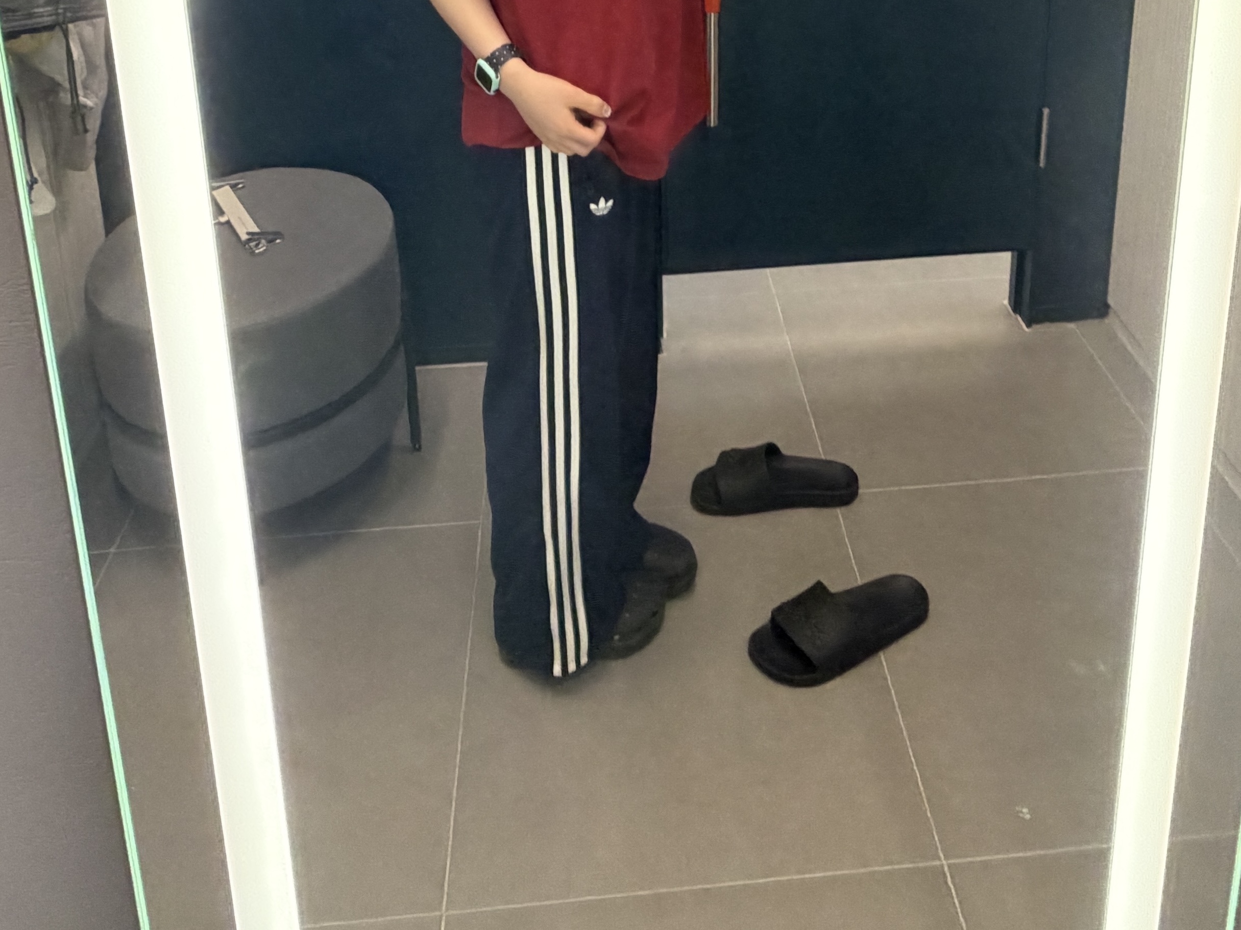 (W) Adidas Firebird Loose Track Pants Night Indigo Off White - KR Sizing, (W) Adidas Firebird Loose Track Pants Night Indigo Off White - US Sizing 착용 스타일 - 2