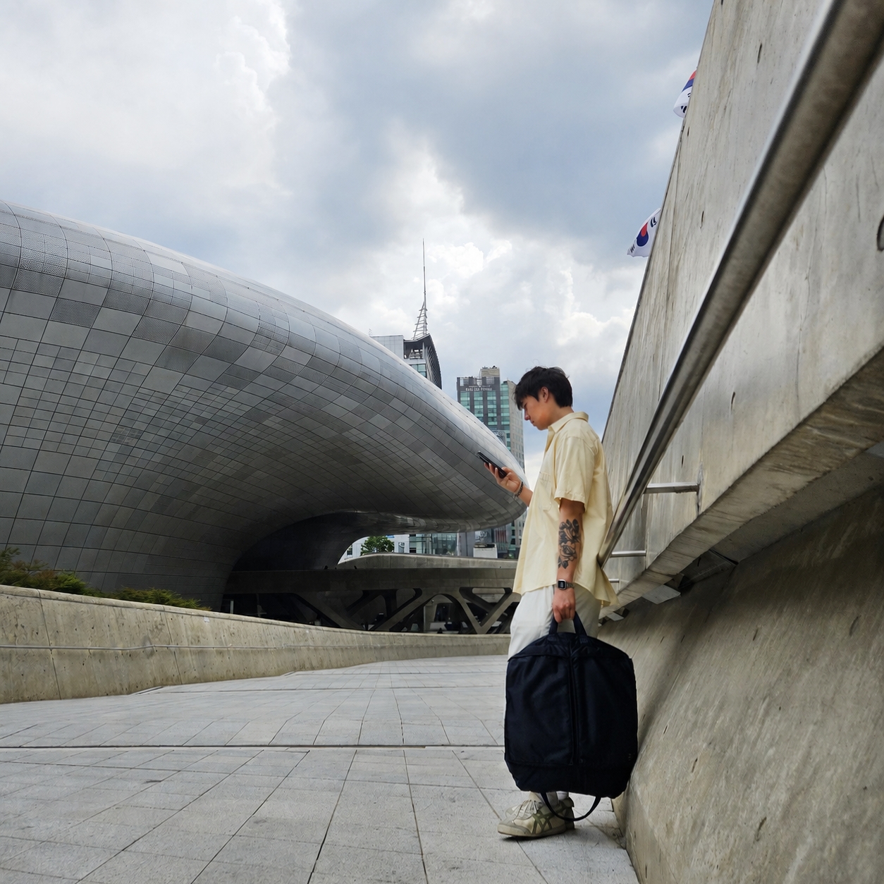 Onitsuka Tiger Mexico 66 SD Birch Green, Porter All New Tanker Helmet Bag L Iron Blue 착용 스타일