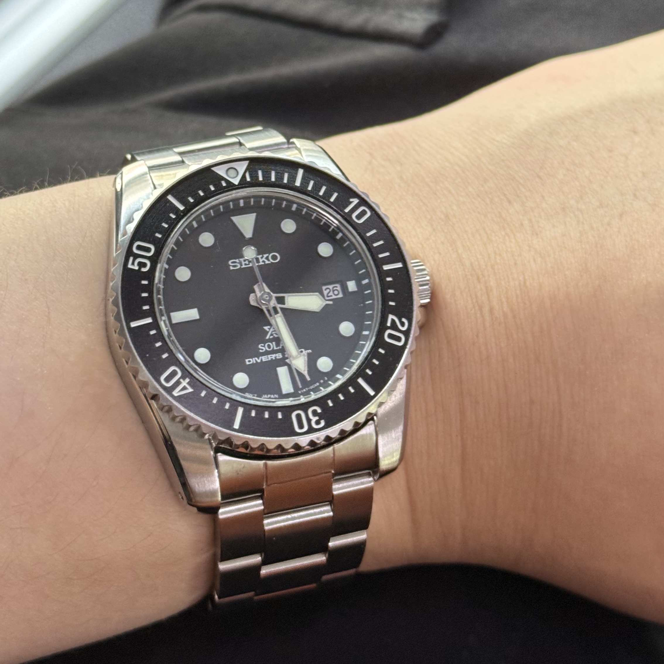 Seiko Prospex SNE573/SBDN075 38.5mm Black 착용 스타일 - 4