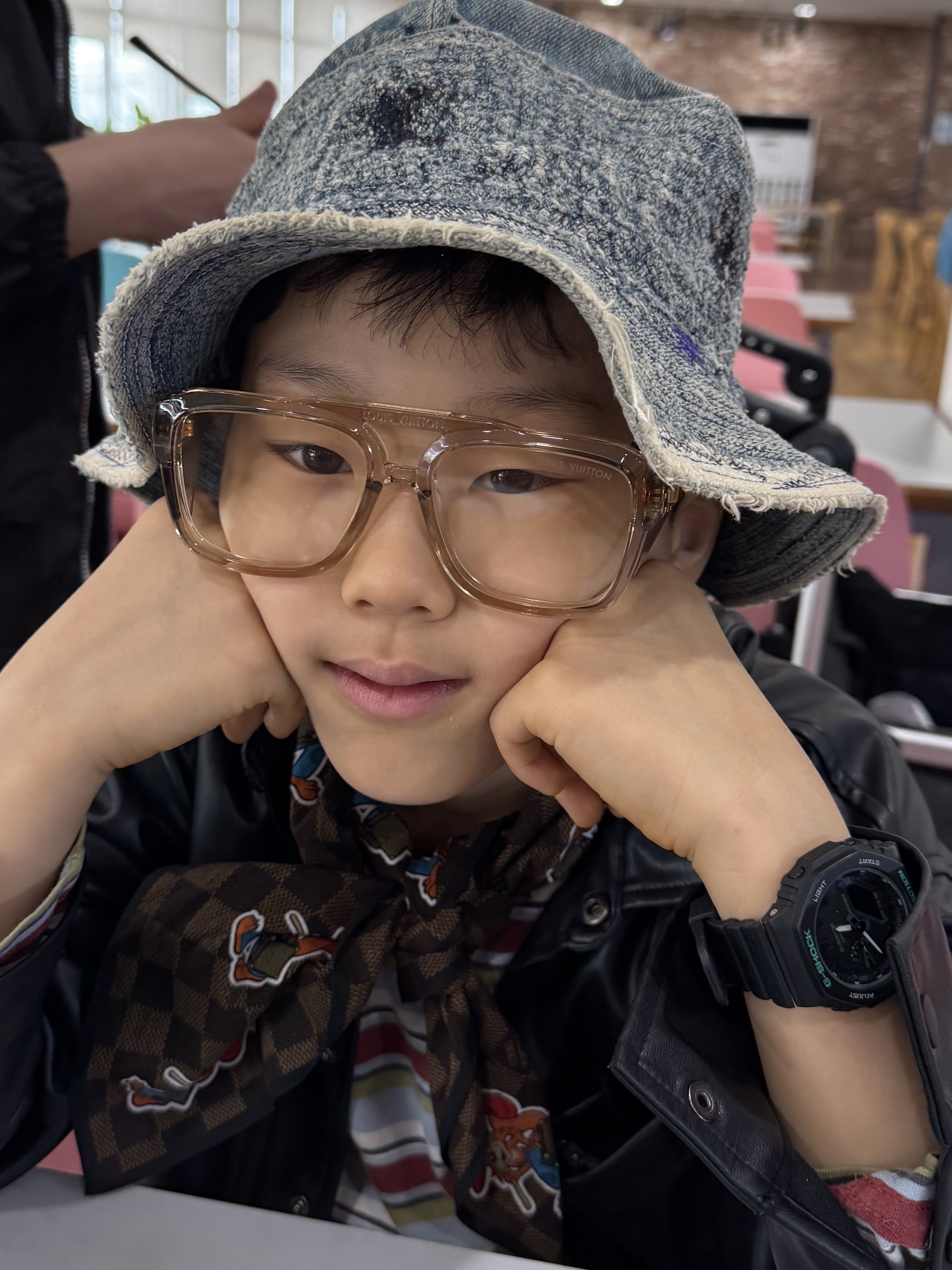 Kapital 11.5 oz. Denim The Old Man And The Sea Hat Indigo, Louis Vuitton Monogram Craggy Bandana Brown 착용 스타일 - 3