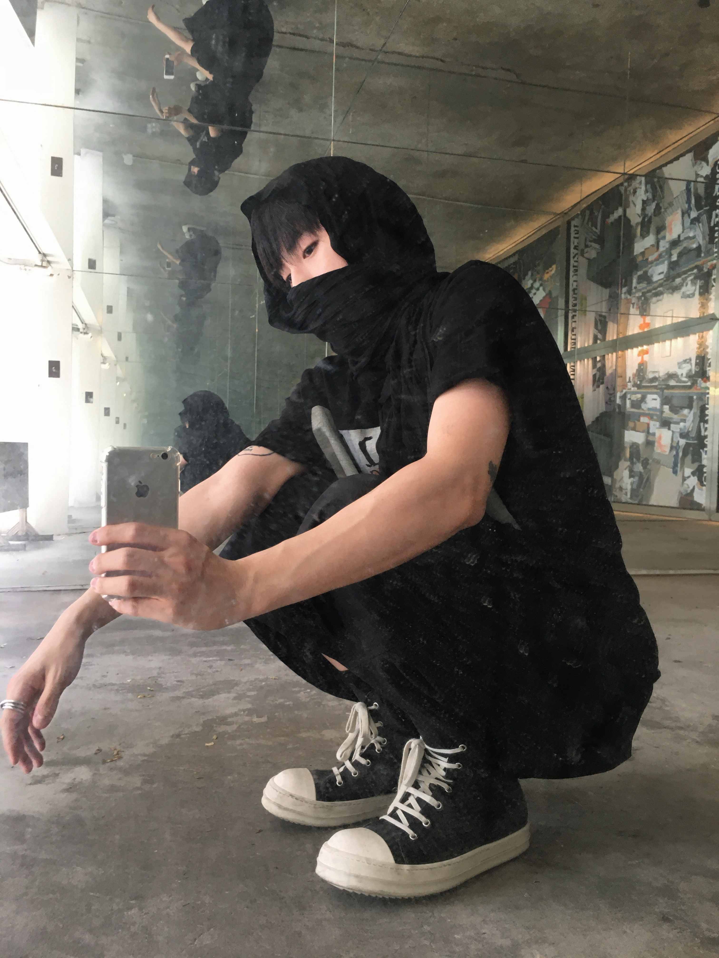 Rick Owens Porterville Sneakers Black Milk 착용 스타일