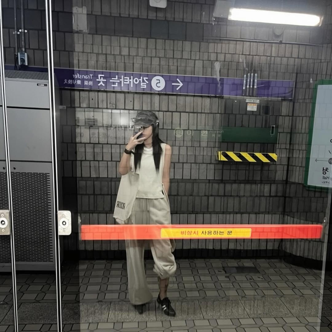 ARCMOOR Mute Layer Sleeveless Yellow 착용 스타일 - 3