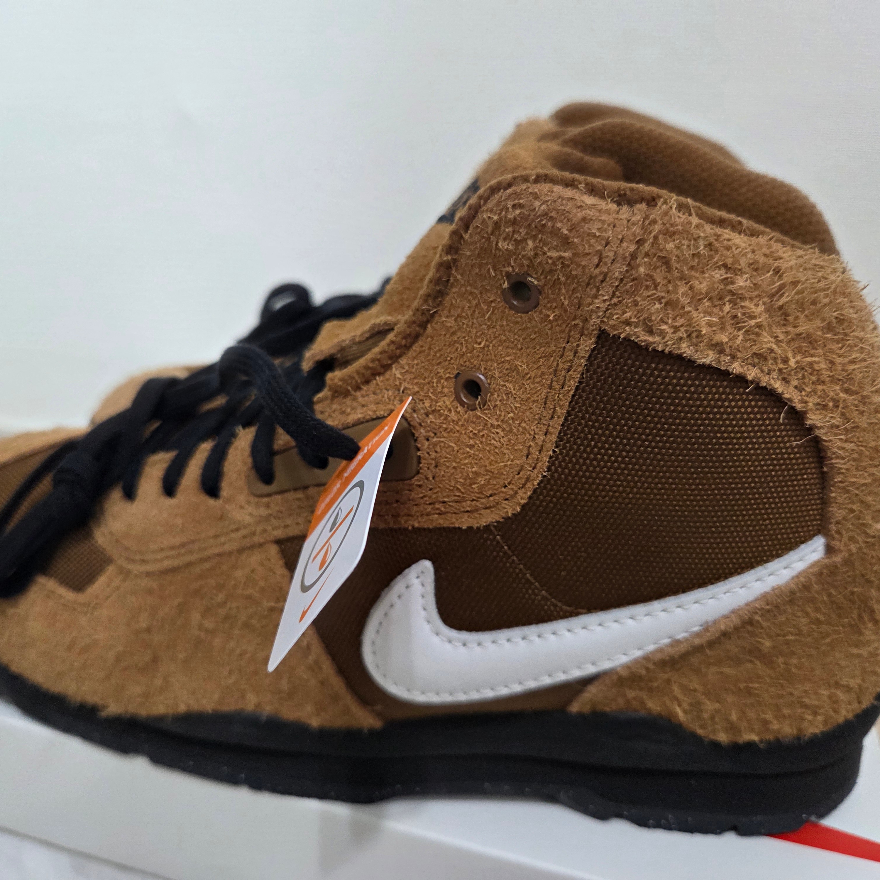 Nike x Stussy Air Baltoro Light British Tan and Black 착용 스타일 - 1