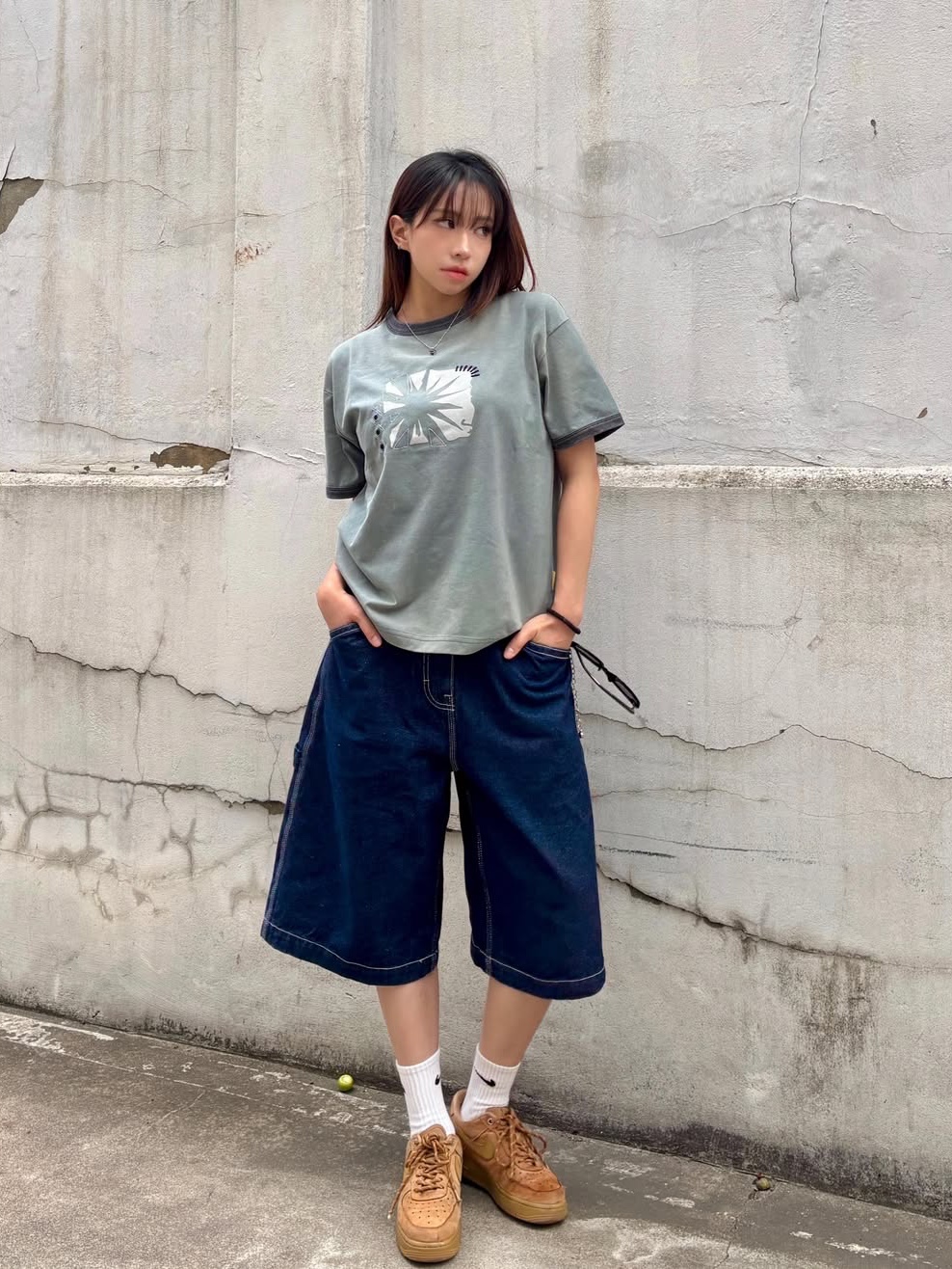 MAINBOOTH Sun Trace T-shirt TEAL Green 착용 스타일 - 1