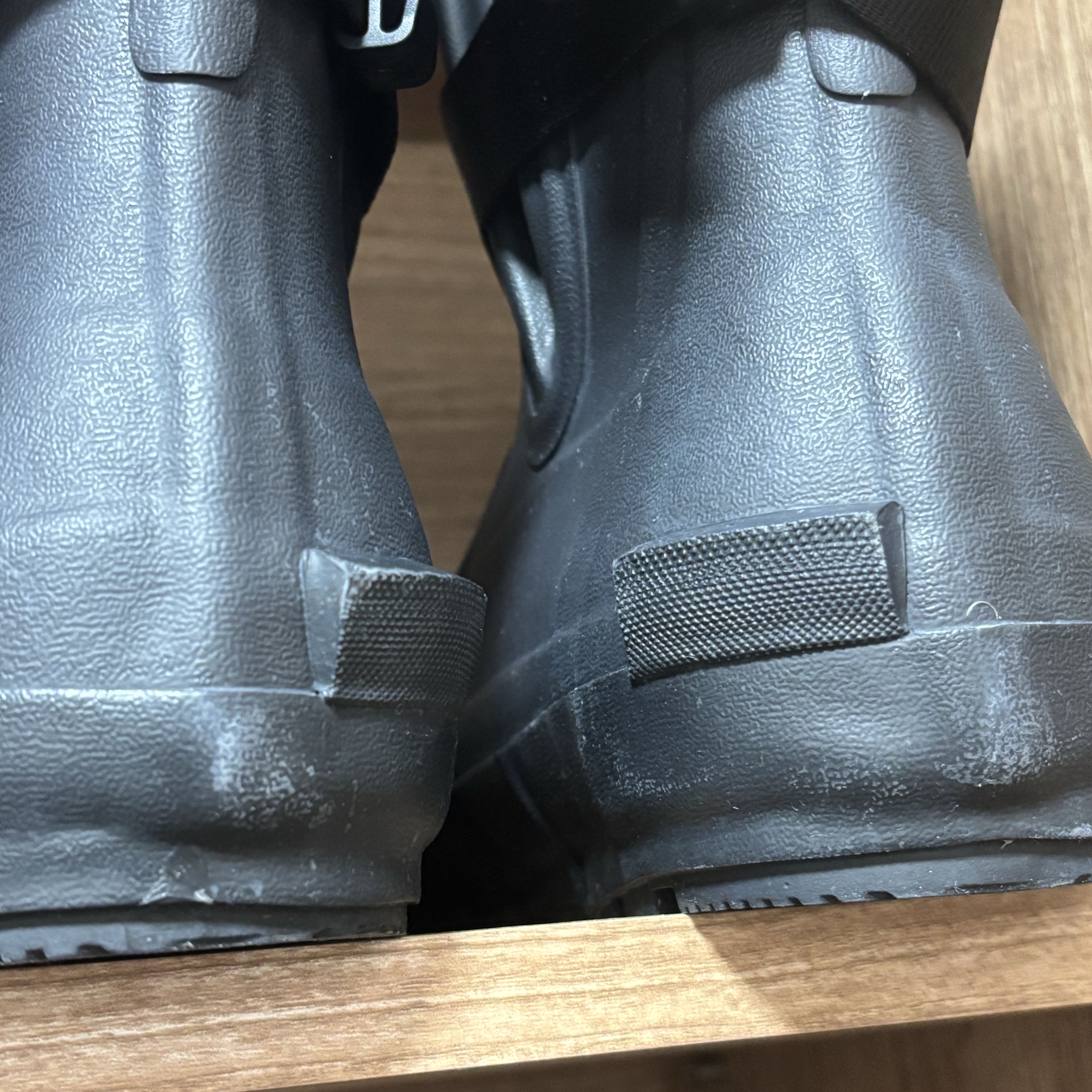 Moonstar 810s ET027 Marke Modi Charcoal 착용 스타일 - 1