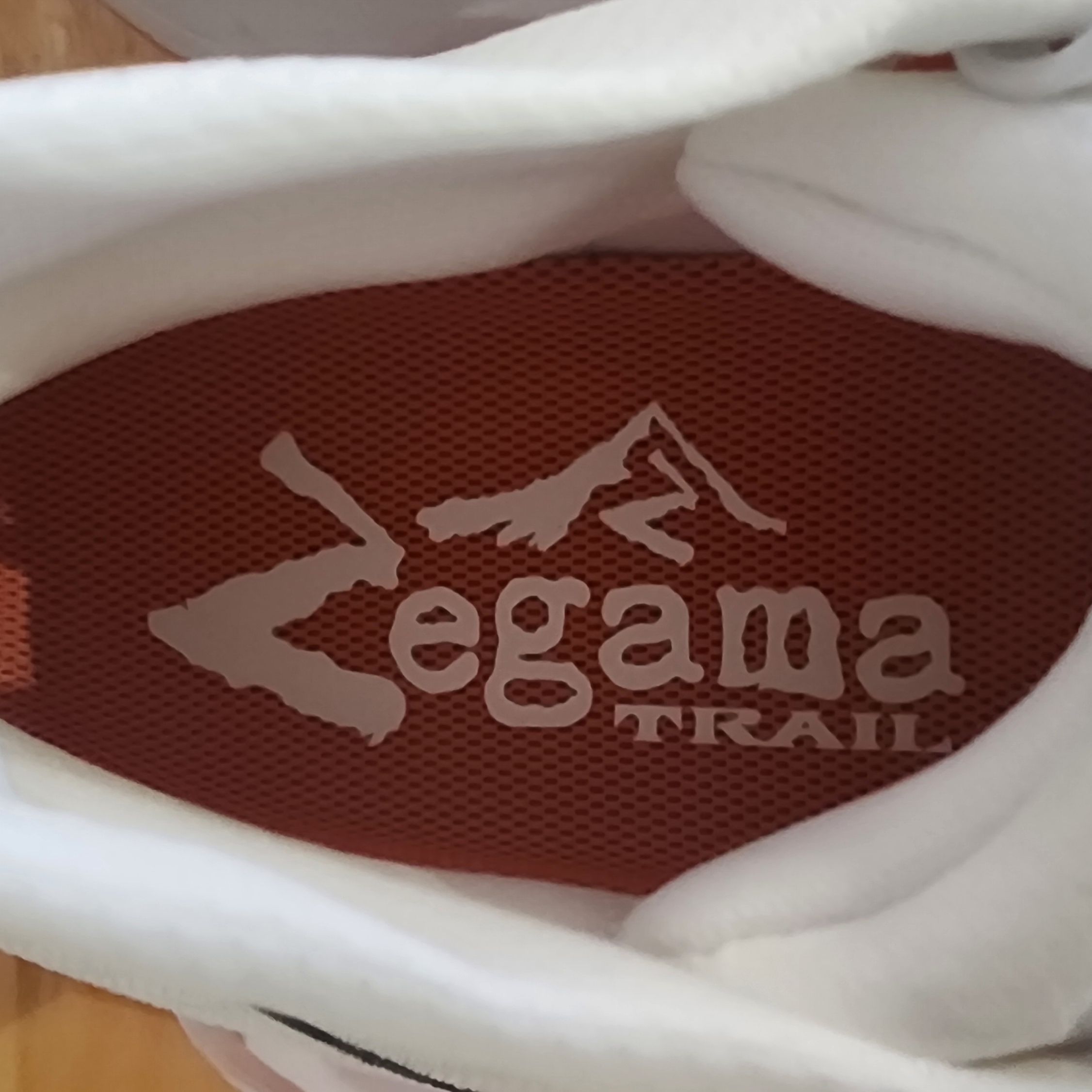 Nike ACG Zegama Summit White Phantom 착용 스타일 - 4