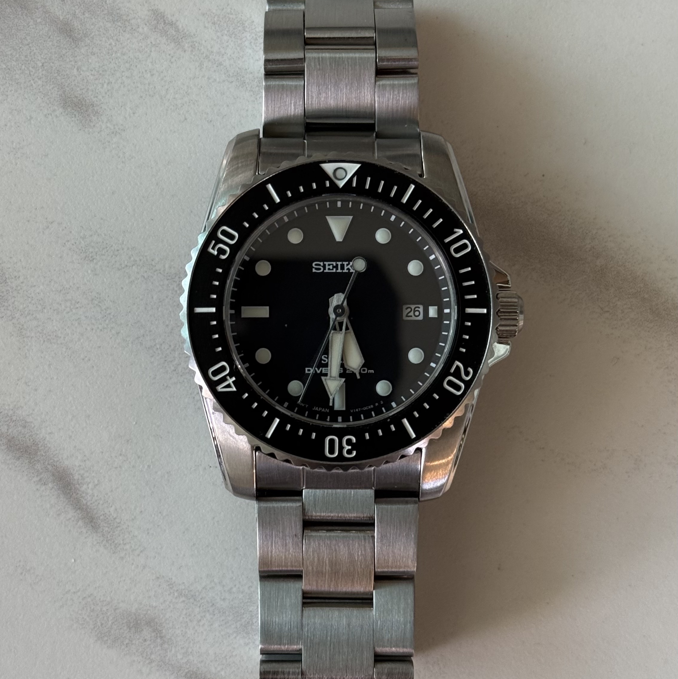 Seiko Prospex SNE573/SBDN075 38.5mm Black 착용 스타일 - 2