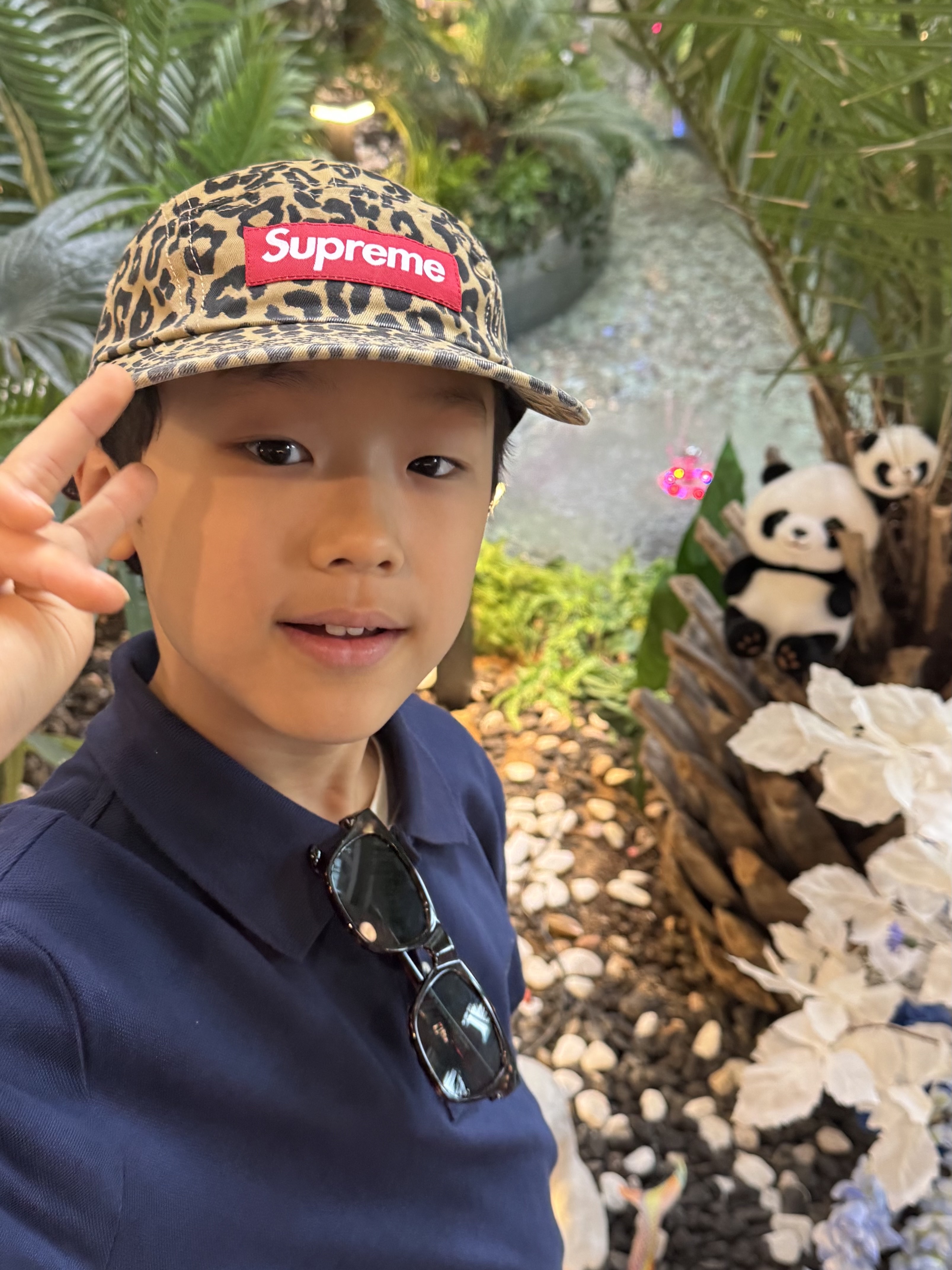 Supreme Washed Chino Twill Camp Cap Leopard - 23FW 착용 스타일 - 3