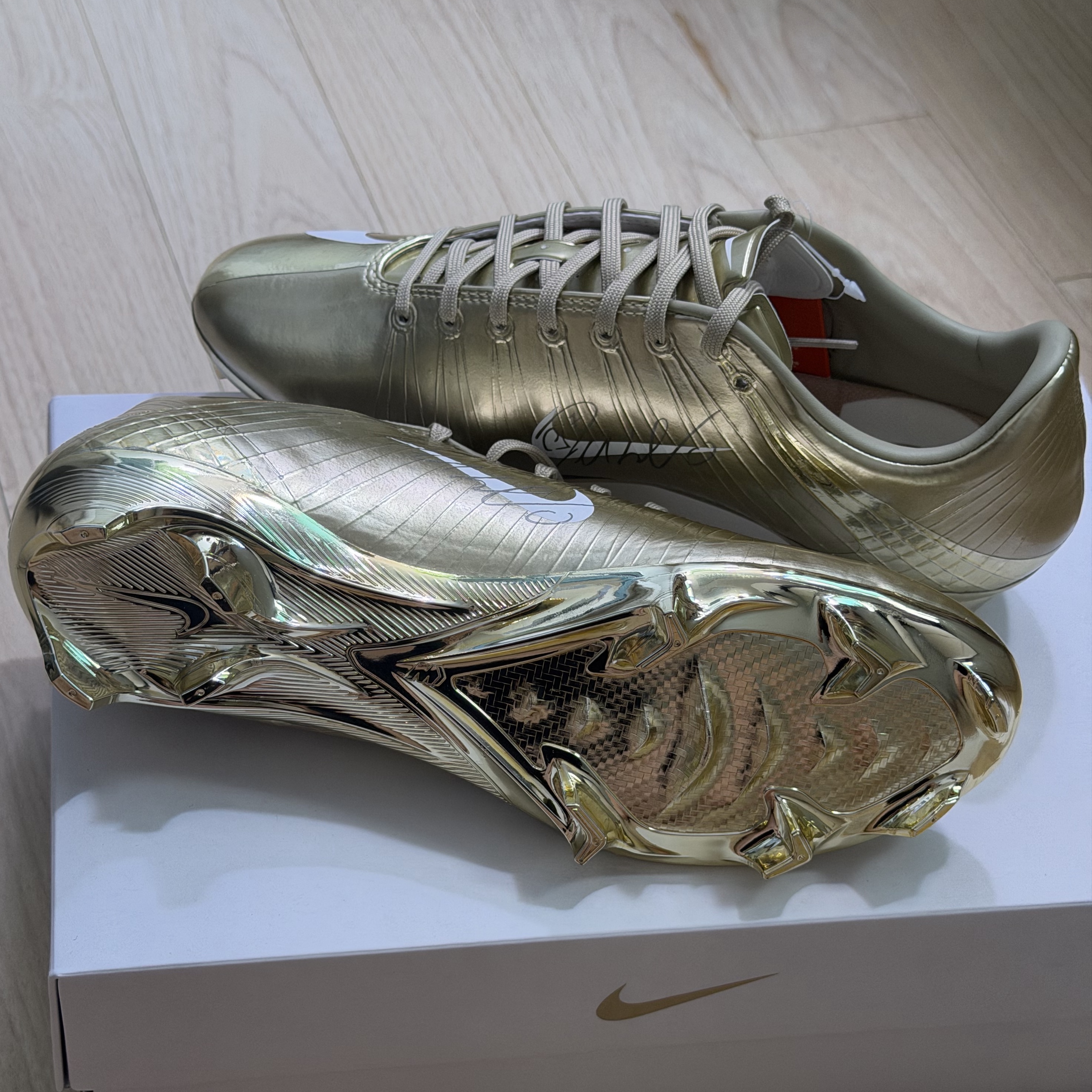 Nike Mercurial Superfly 1 RGN FG SE CR7 Metallic Gold Star 착용 스타일 - 4