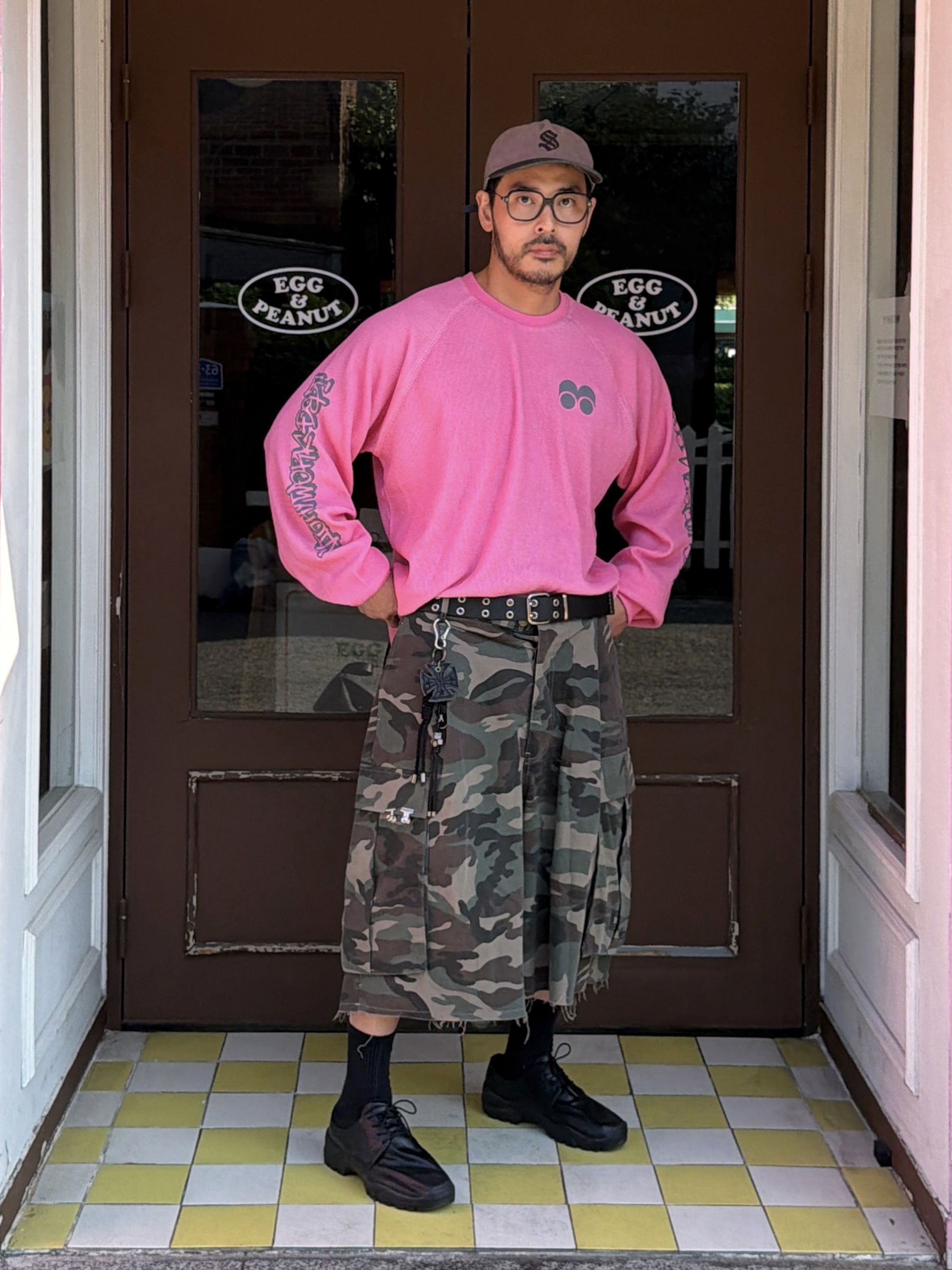 Sunday Ceremony Old English Vintage Logo Cap - Lavender, Sunday Ceremony Old English Vintage Logo Cap - Blue 착용 스타일 - 7
