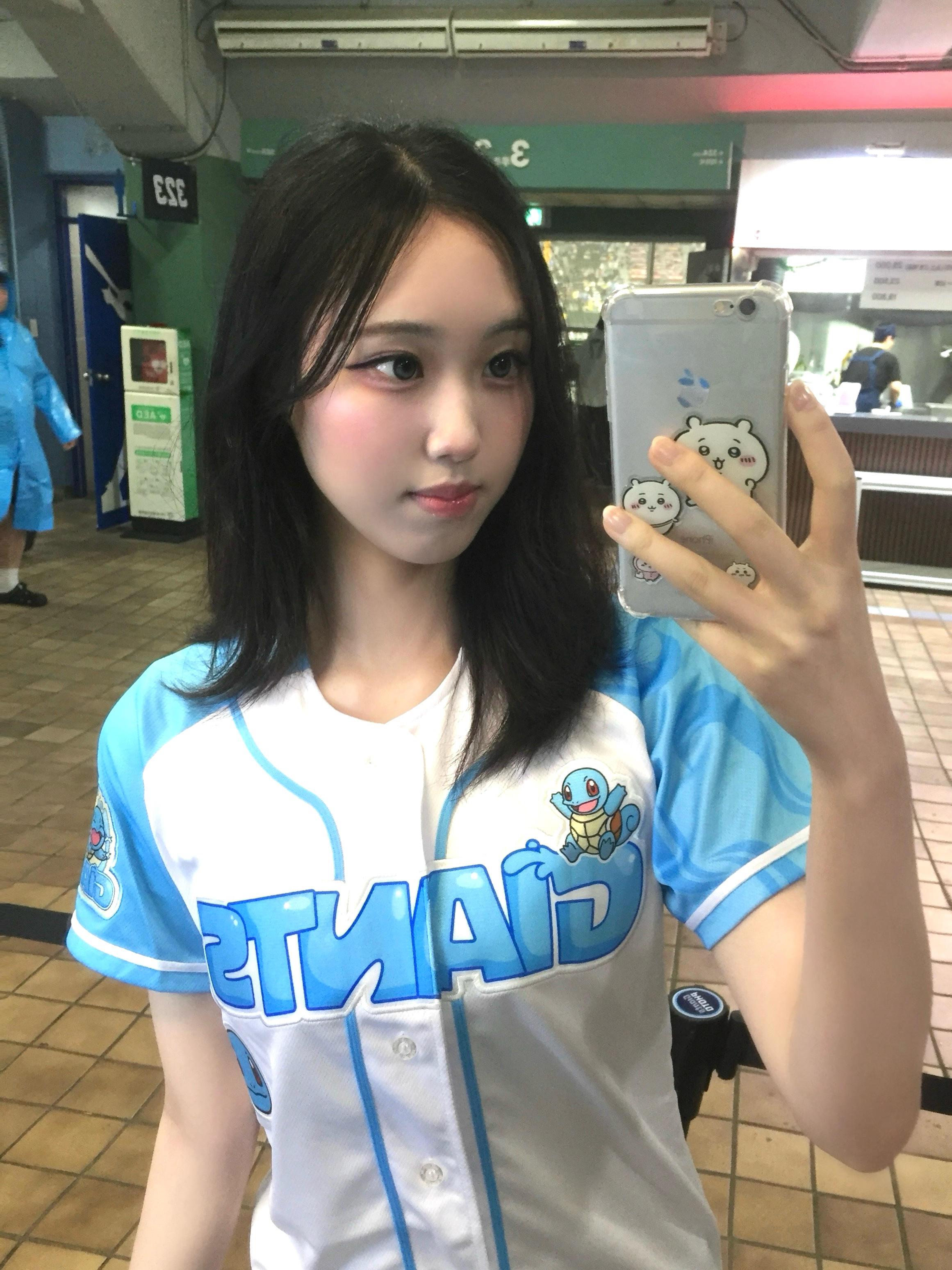 Pokemon x Lotte Giants Zenigame Uniform Multi (No Marking Ver.) 착용 스타일 - 2