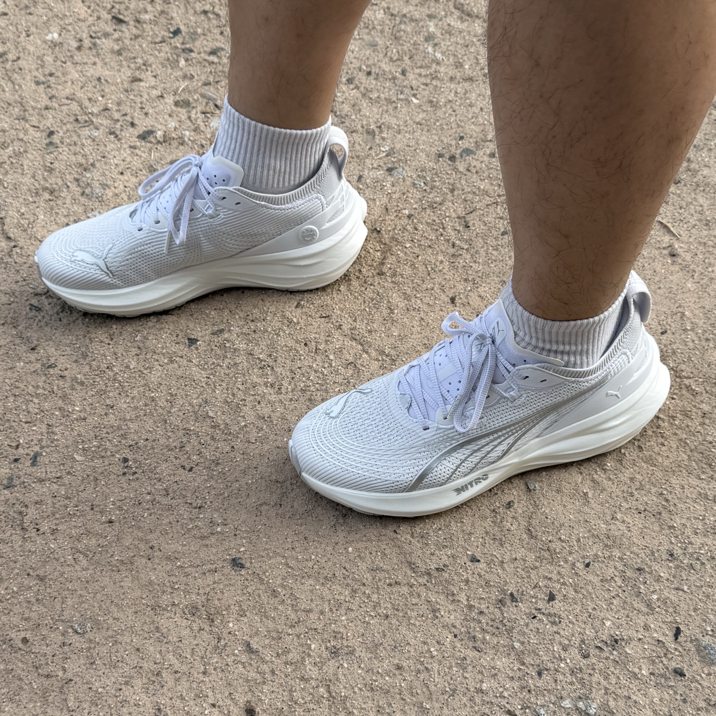 Puma Foreverrun Nitro 2 Wide White Silver 착용 스타일 - 2