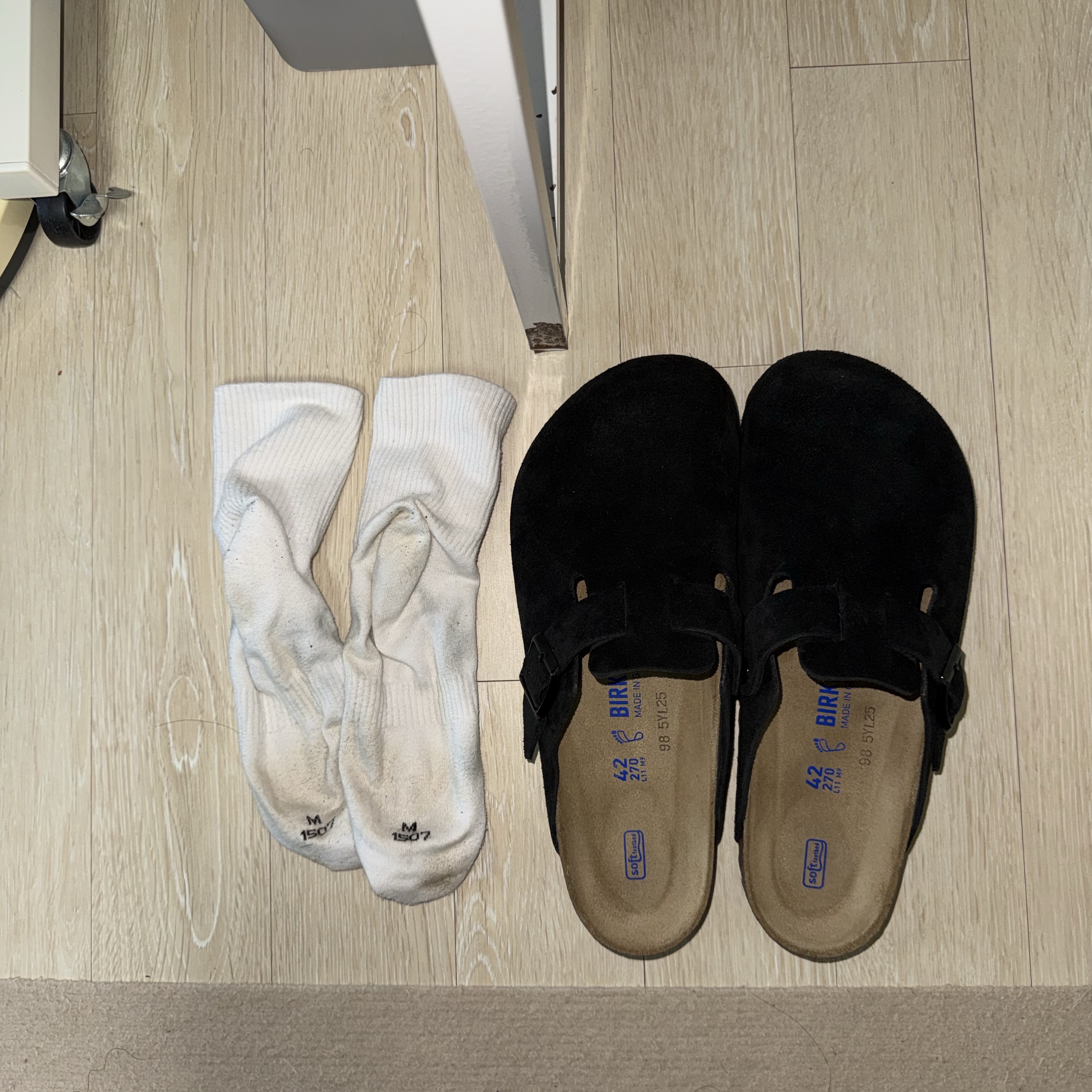 Birkenstock Boston Soft Footbed Suede Leather Black - Regular 착용 스타일
