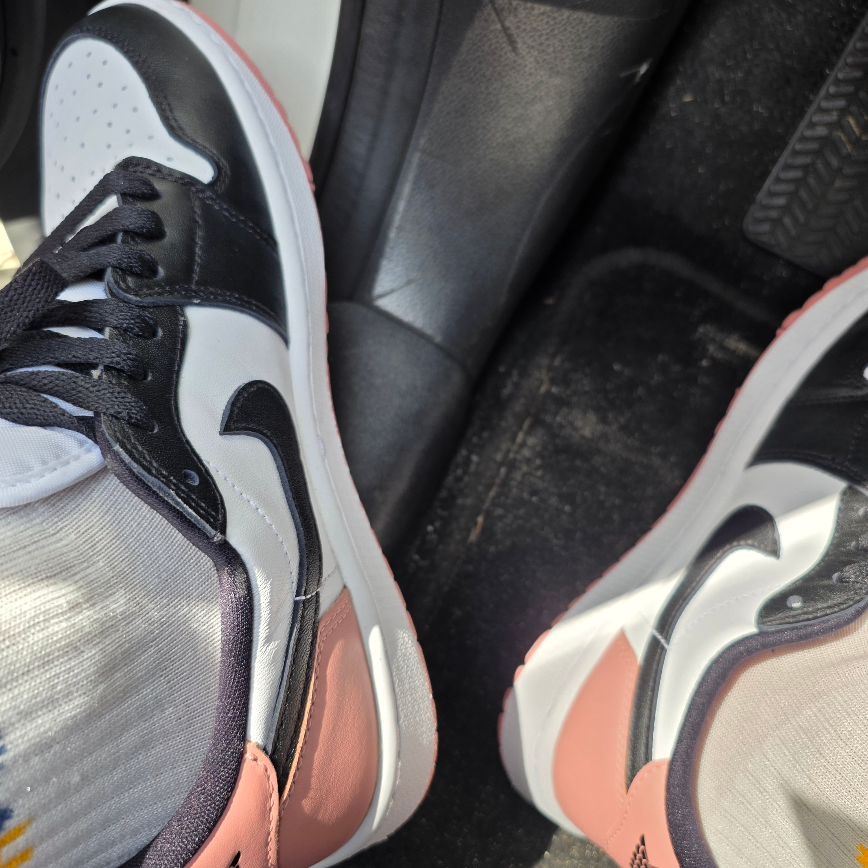 Jordan 1 Low Golf Rust Pink 착용 스타일 - 3