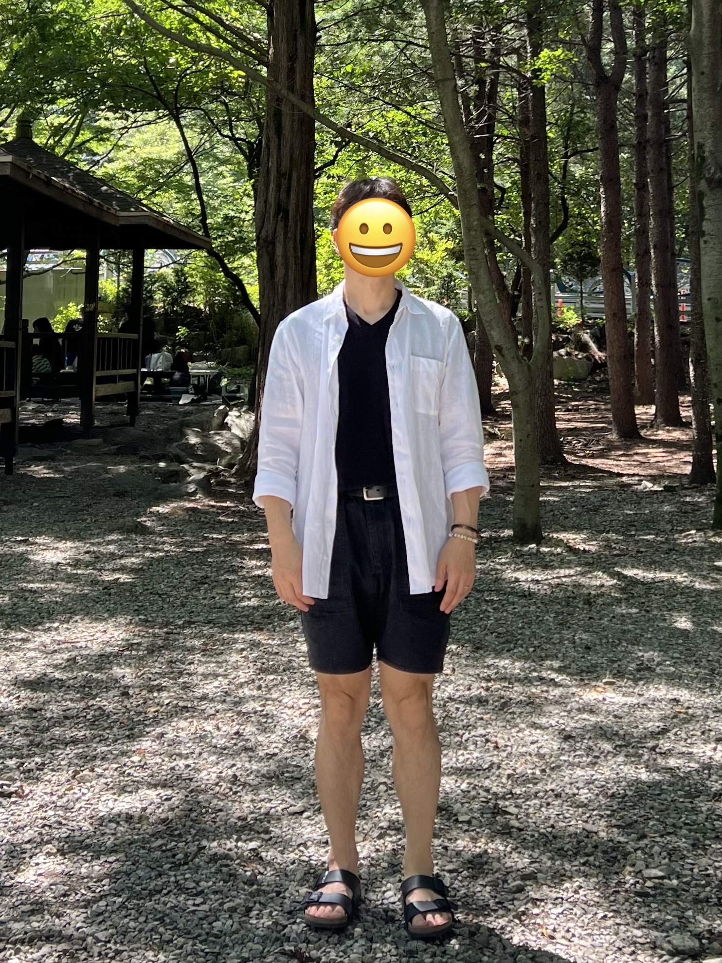Uniqlo Premium Linen Striped Shirt Off White, Birkenstock Arizona Black - Regular 착용 스타일 - 1
