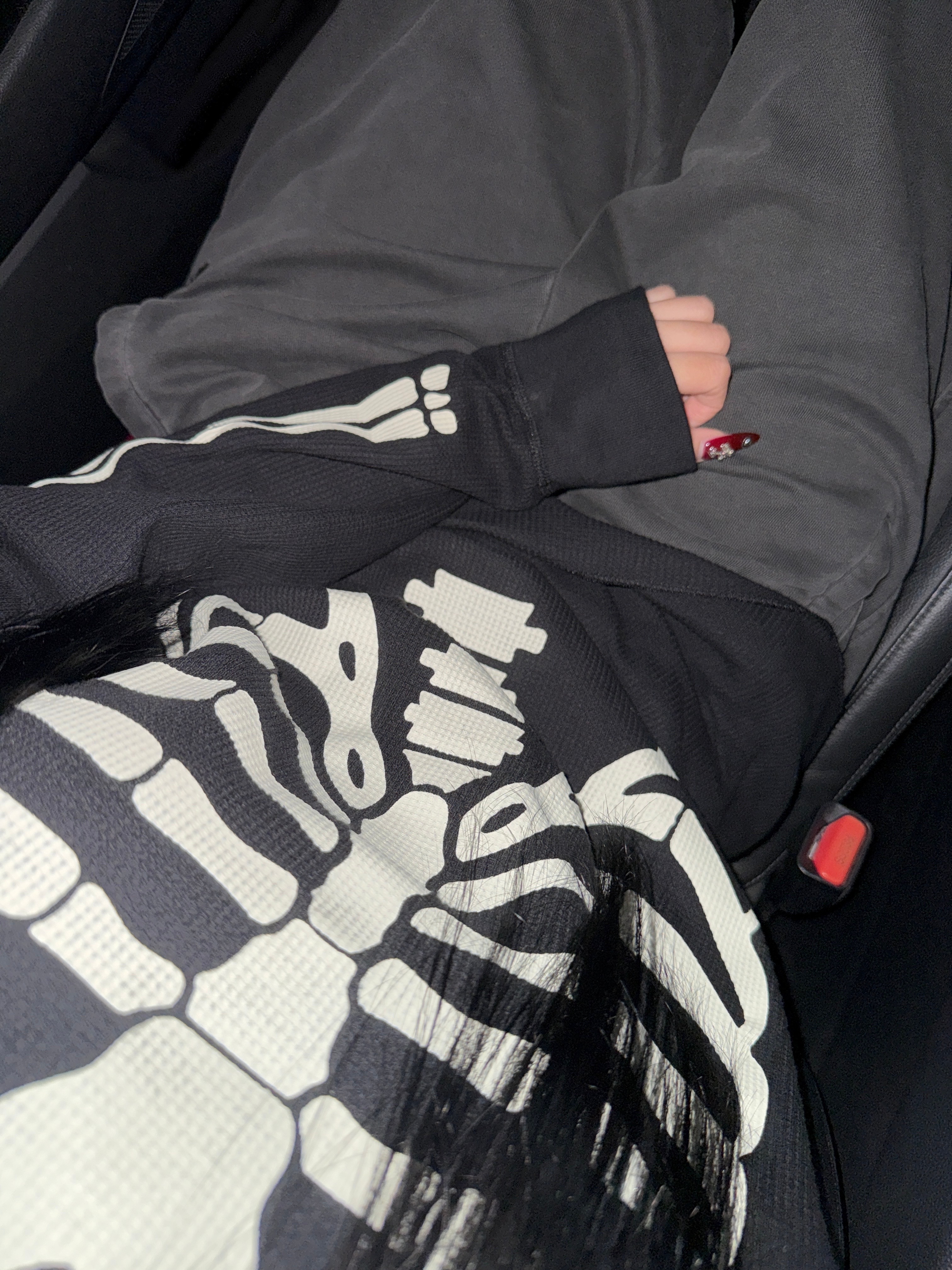 Supreme Hanes Bones Thermal Crew Black (1 Pack) 착용 스타일 - 1