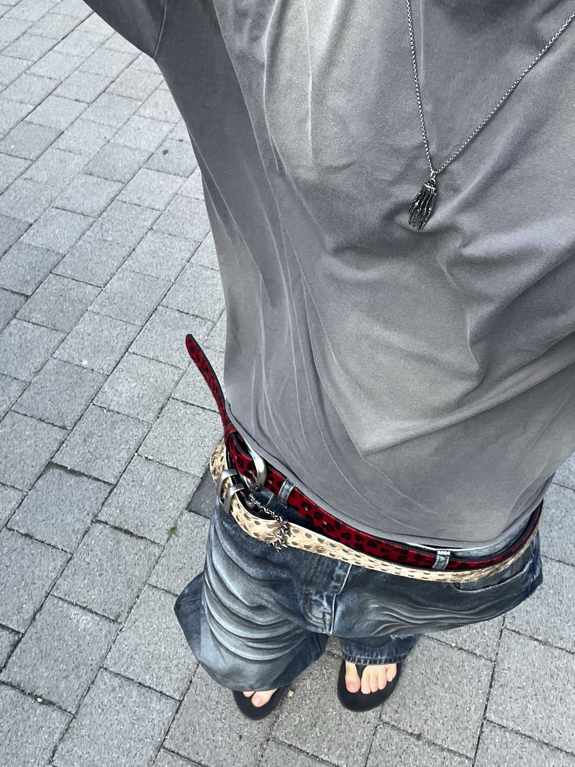 Aoiro Low-Key Cropped S/S T-Shirt Washed Grey, Undermycar Calf Hair Module Belt Strap Red Leopard 착용 스타일 - 2
