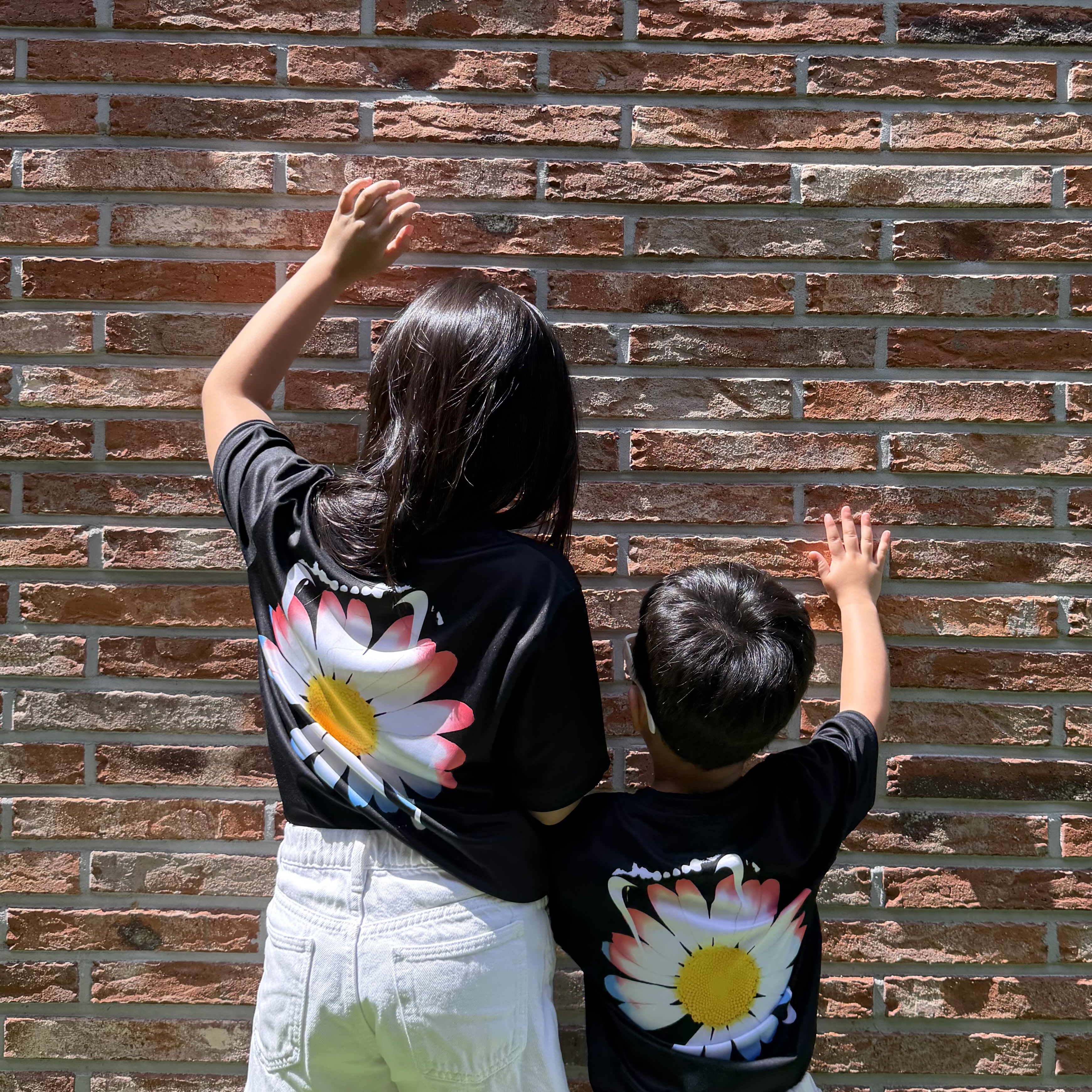 (Kids) Nike x Peaceminusone Korea Short-Sleeve Soccer Top Black White (IO8140-010) 착용 스타일 - 2