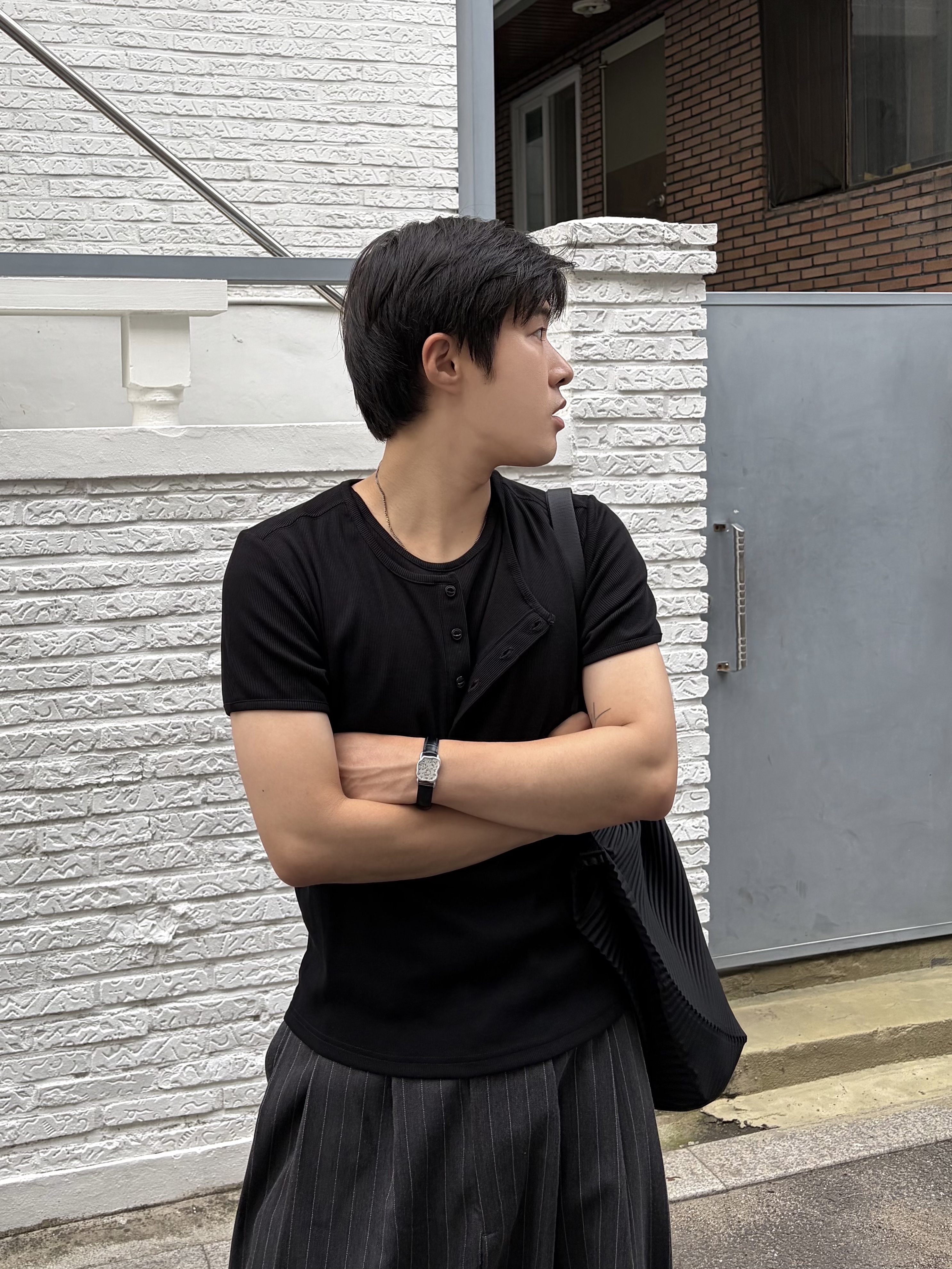 noun Wide Tapered Pants Stripe Charcoal, TOWTOW.ARCHIVE Timeless Twist Wristlet 4.0 Brown&Silver 착용 스타일 - 4