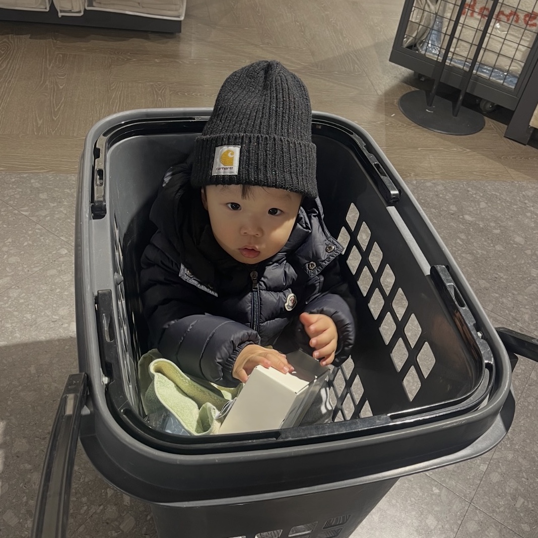 (Kids) Moncler Down Padded Navy Blue - 25FW, Carhartt WIP Anglistic Beanie Black 착용 스타일