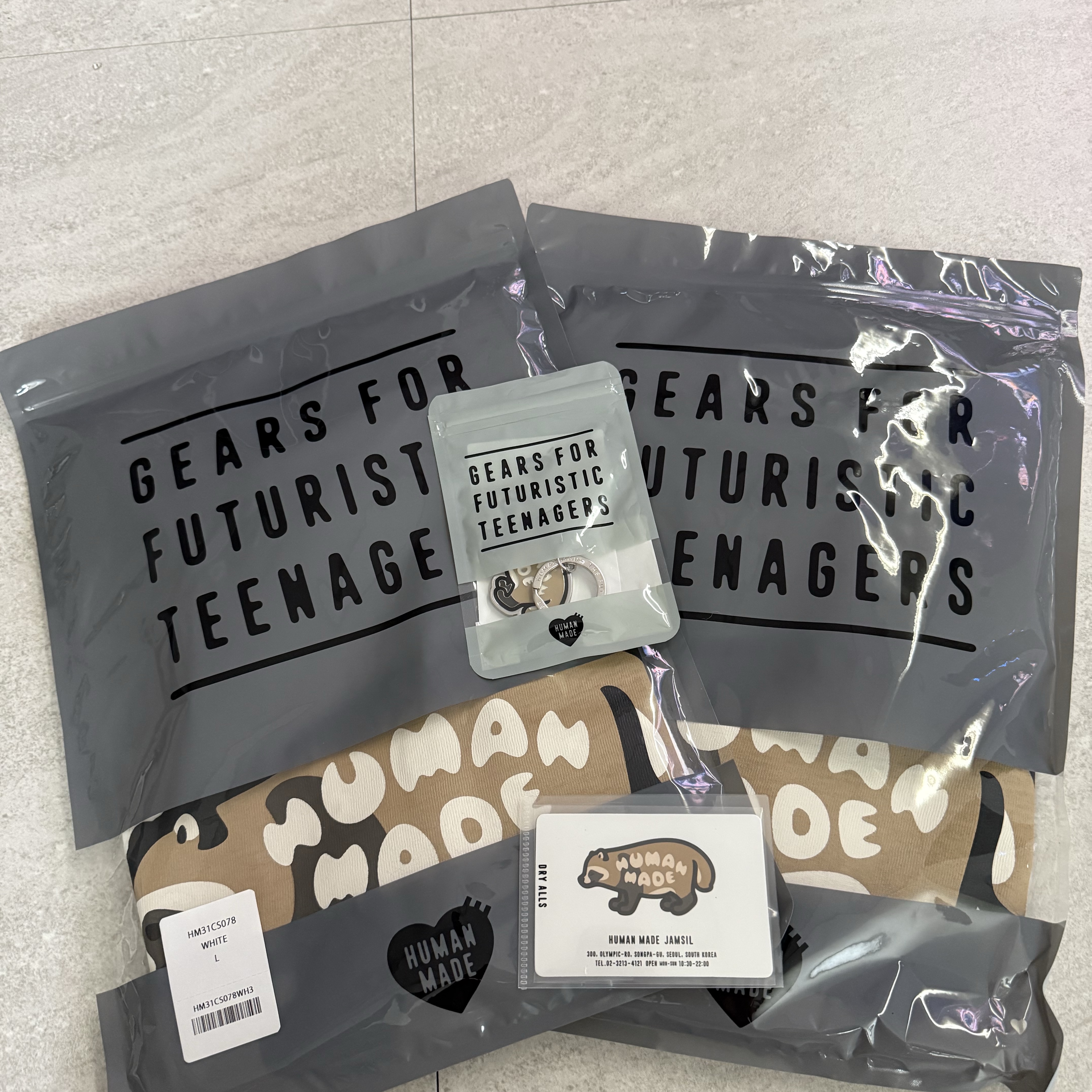 Human Made Animal Graphic T-Shirt Jamsil White, Human Made Animal Keyring Jamsil Silver 착용 스타일 - 3