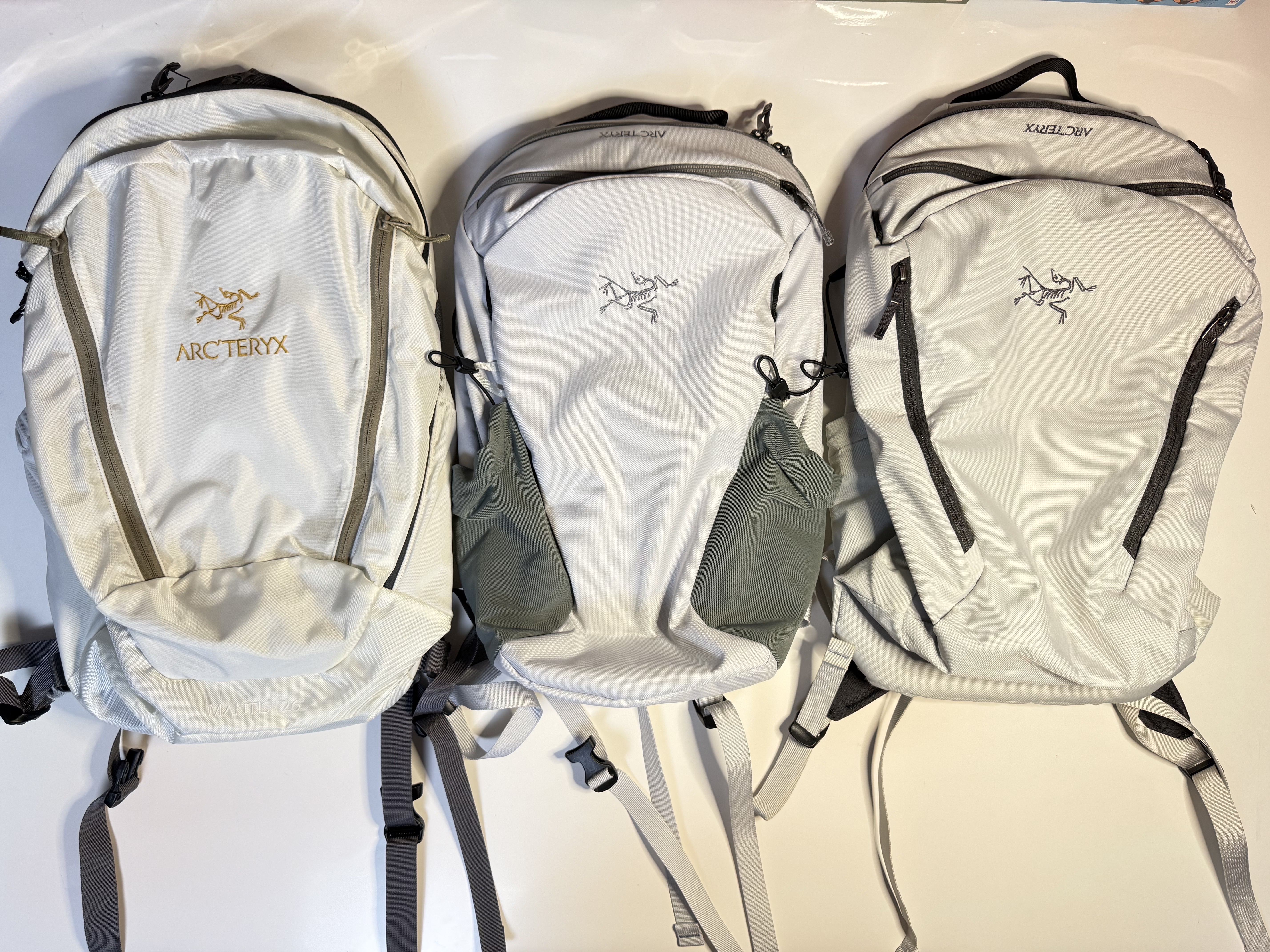Arc'teryx Mantis 16 Backpack Solitude Void, Arc'teryx Mantis 26 Backpack Solitude Graphite 착용 스타일