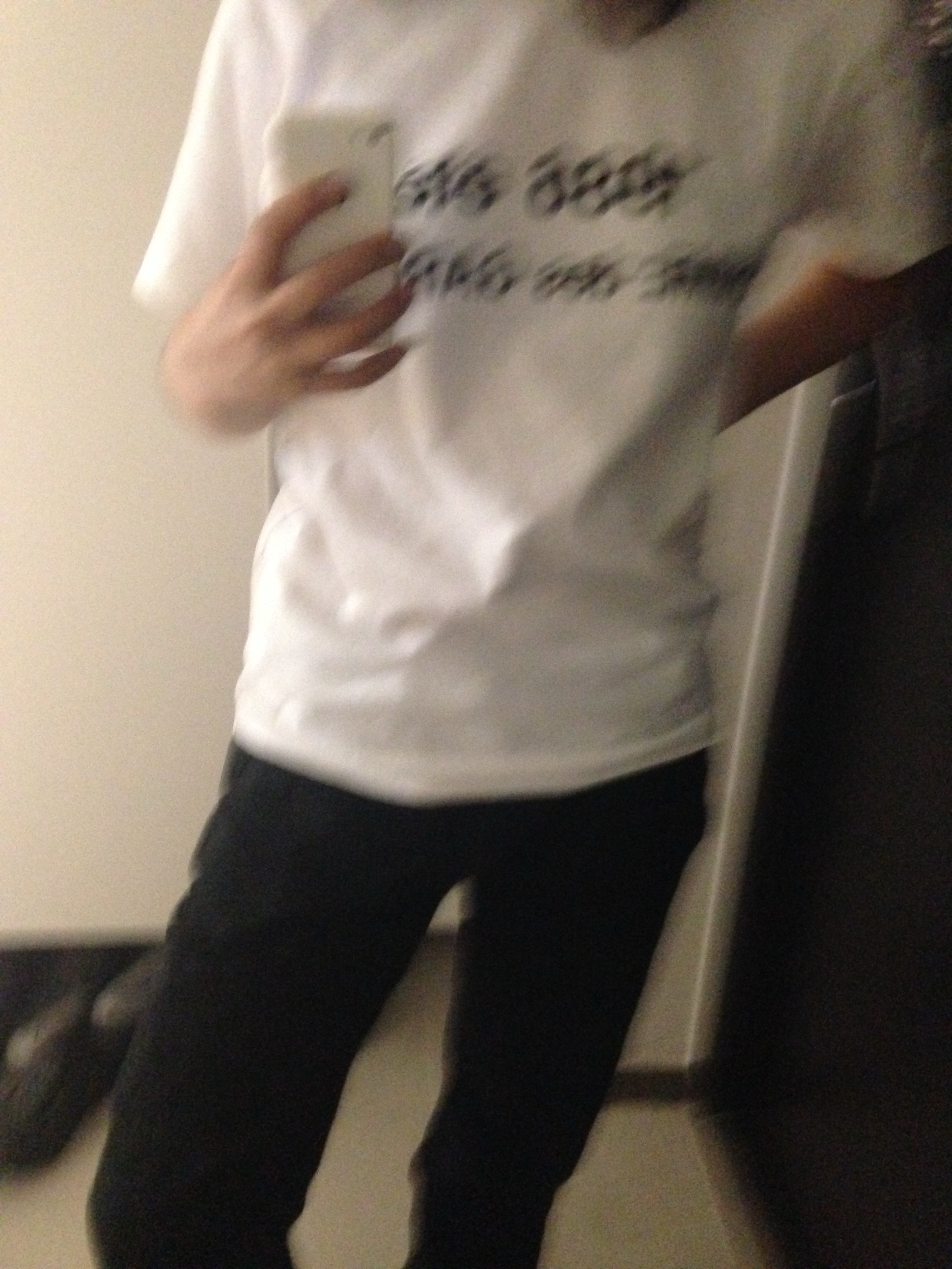 CDG 1986 Comme des Garcons T-Shirt White, Nike Shox R4 Black Bright Crimson 착용 스타일 - 1