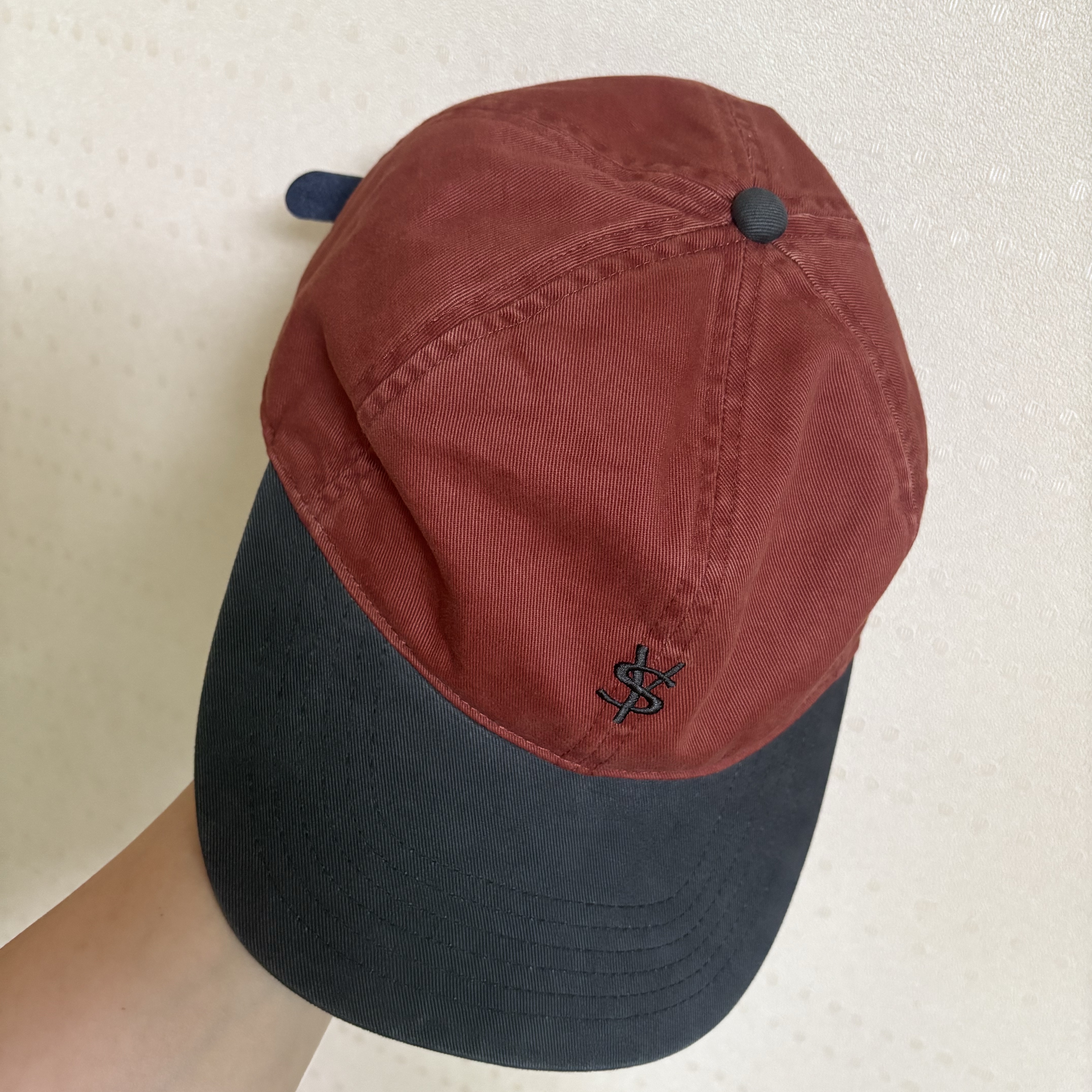 Sunday Ceremony Sy Classic Vintage Logo Cap - Red Black 착용 스타일 - 5