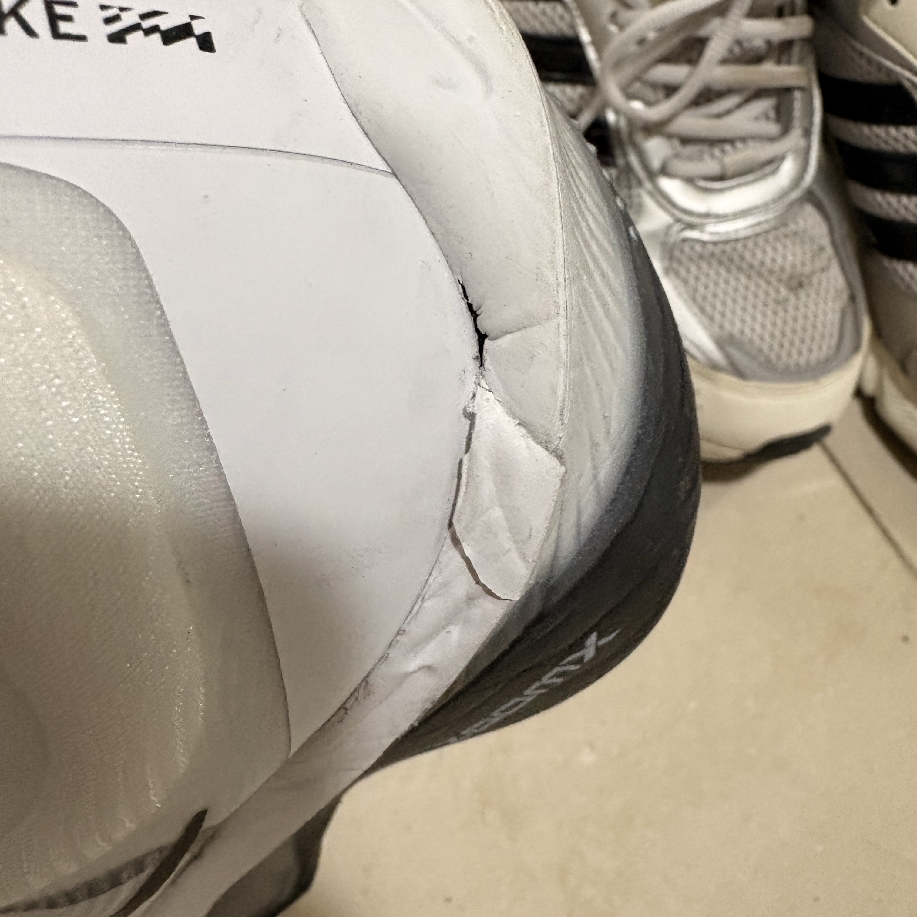 Nike Zoom Fly 6 White Smoke Grey 착용 스타일 - 1