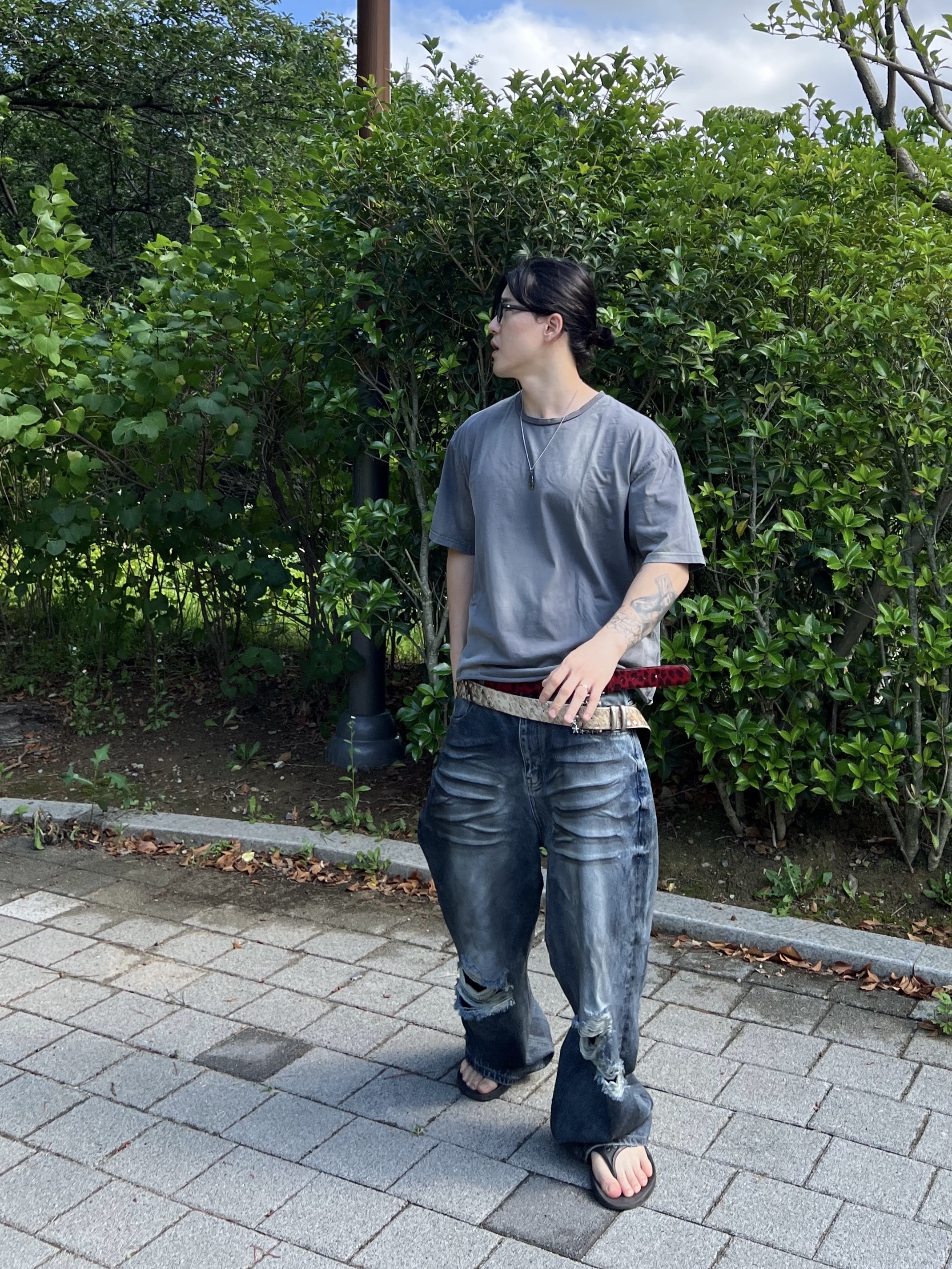 Aoiro Low-Key Cropped S/S T-Shirt Washed Grey, Undermycar Calf Hair Module Belt Strap Red Leopard 착용 스타일 - 6